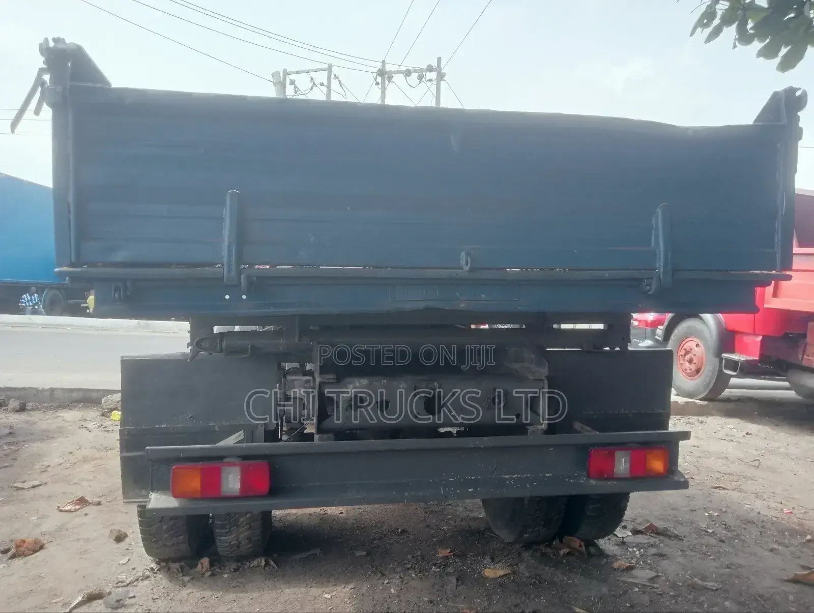 Mercedes Benz 1820 Tipper Truck