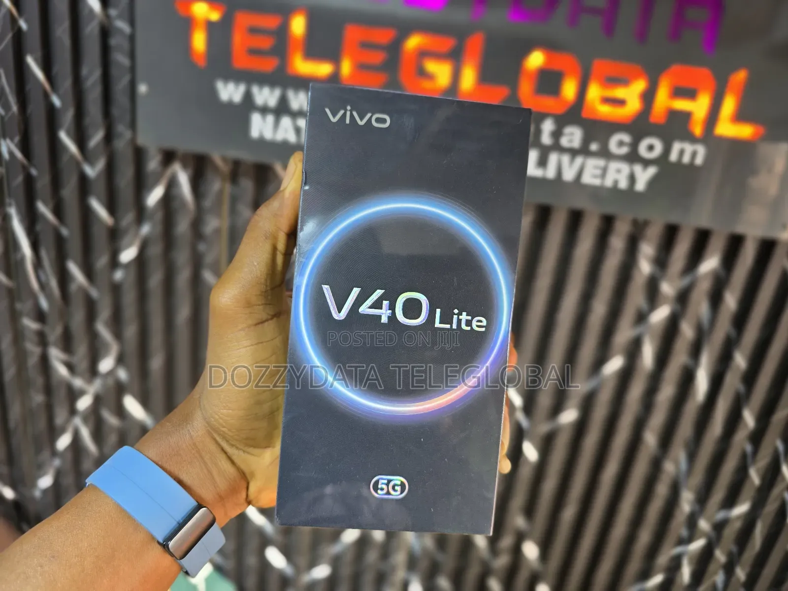 New Vivo V40 Lite 256 GB Silver