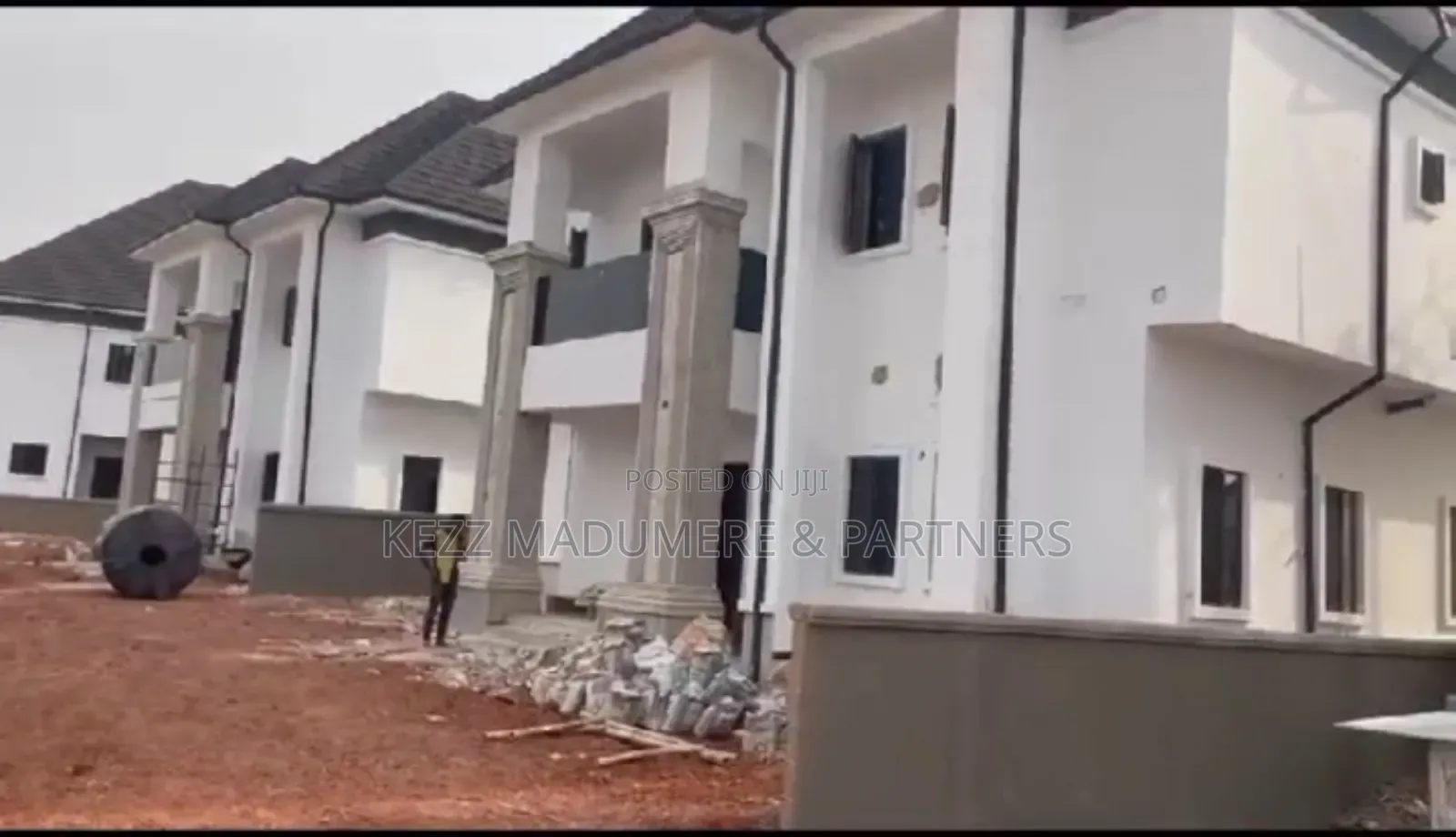 5bdrm Duplex in Near Shoprite, Gra, for sale