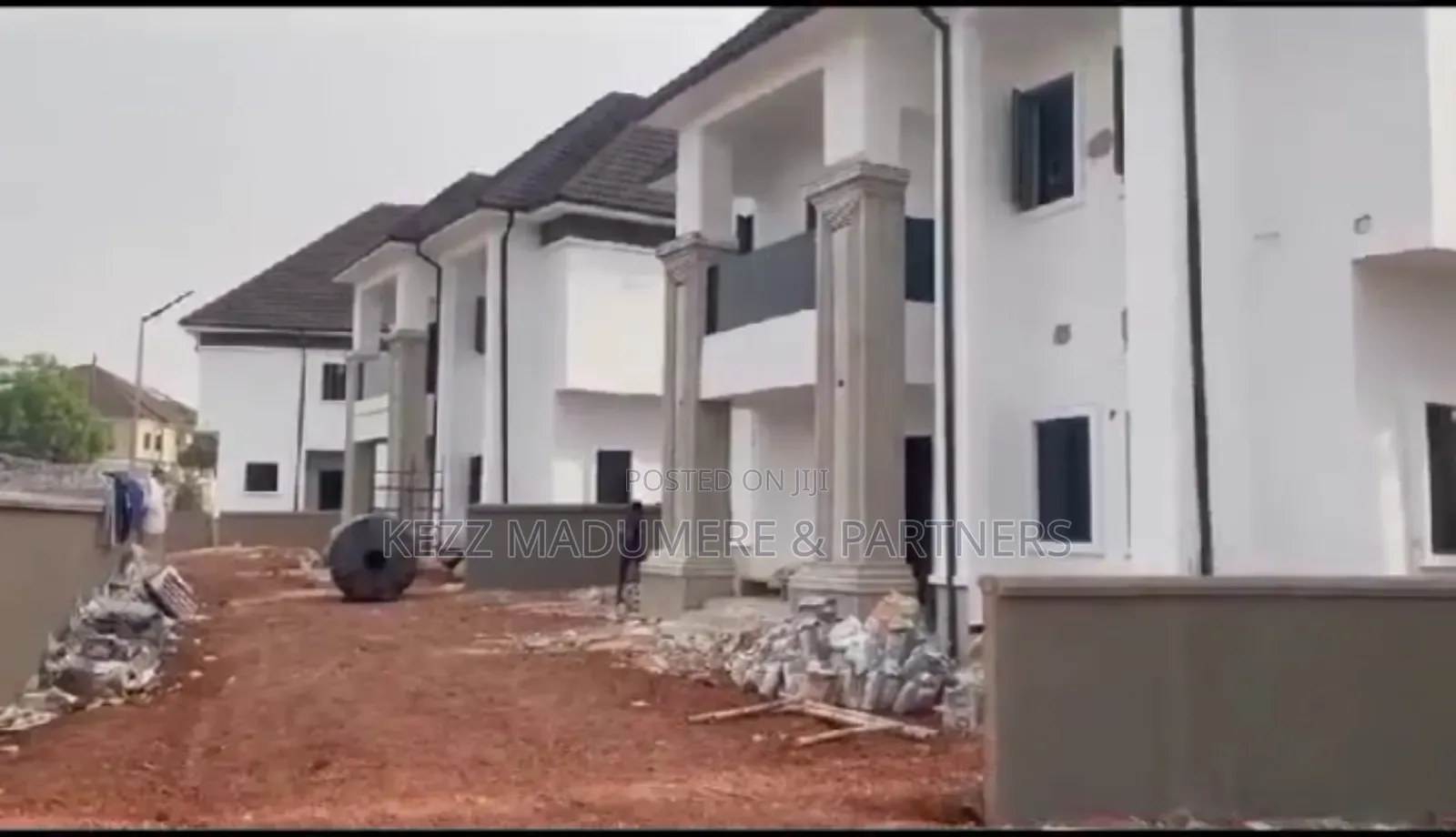 5bdrm Duplex in Near Shoprite, Gra, for sale