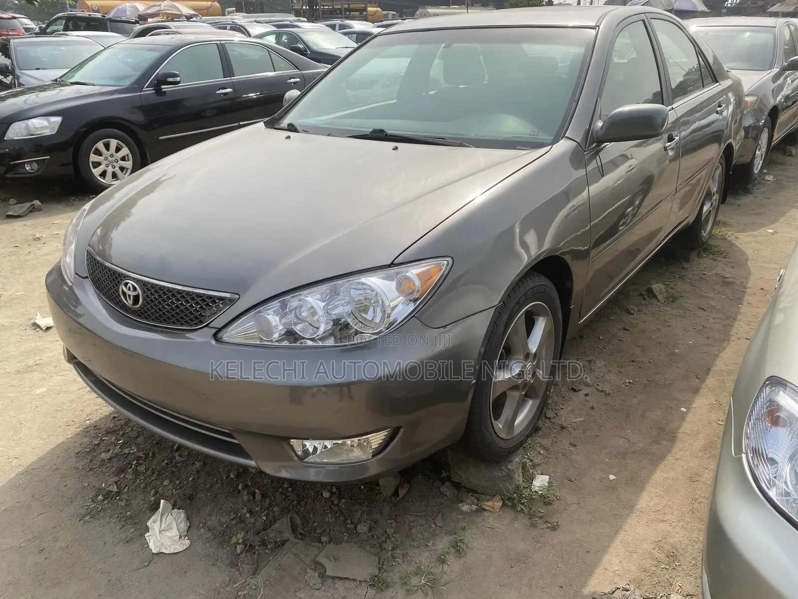 Toyota Camry 2005 Gray