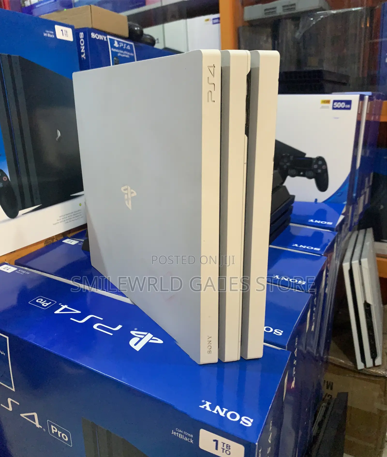 Playstation 4 Pro 1TB (White)