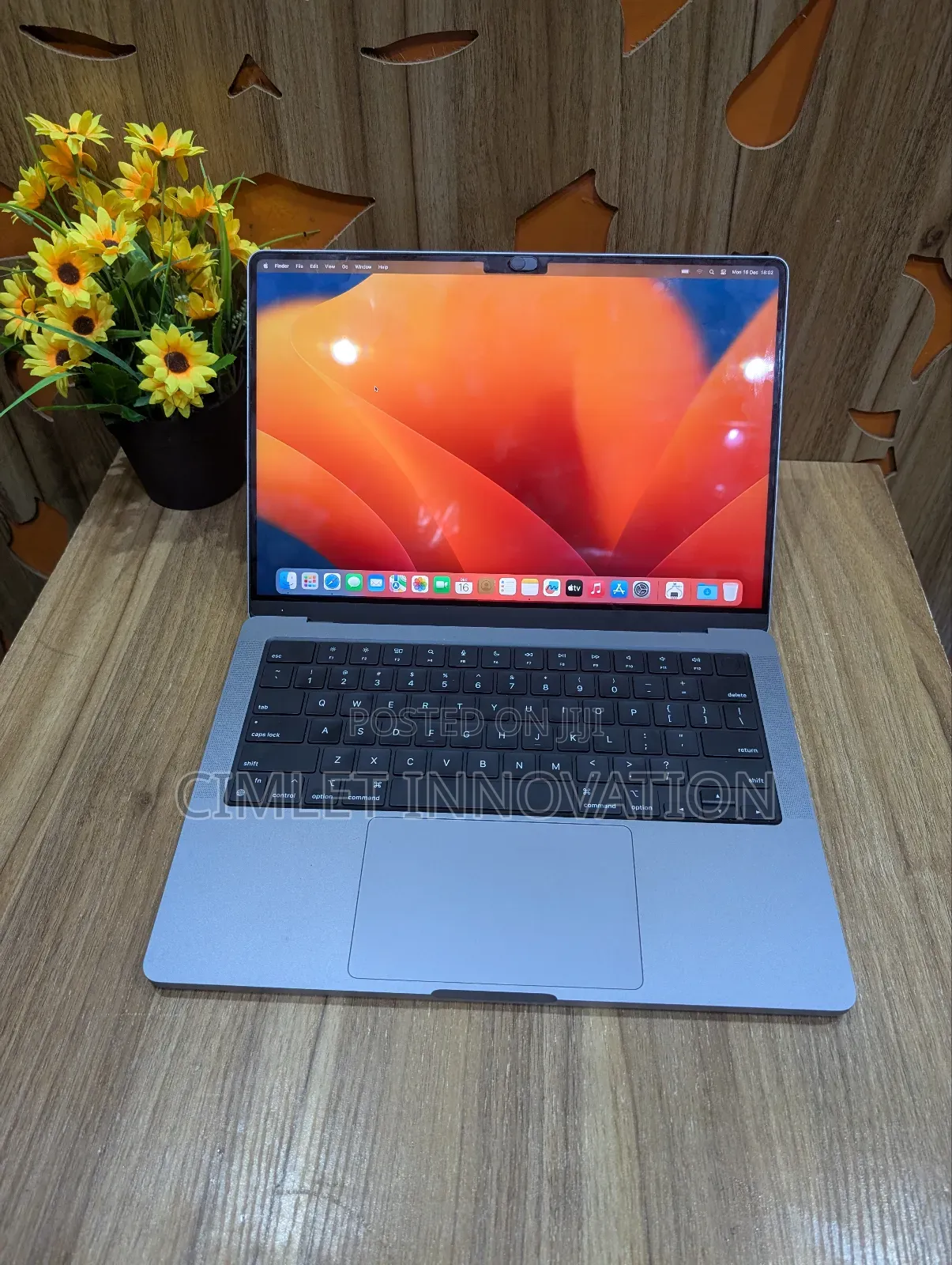 Laptop Apple MacBook Pro 2021 M1 16GB Apple M1 Pro SSD 512GB