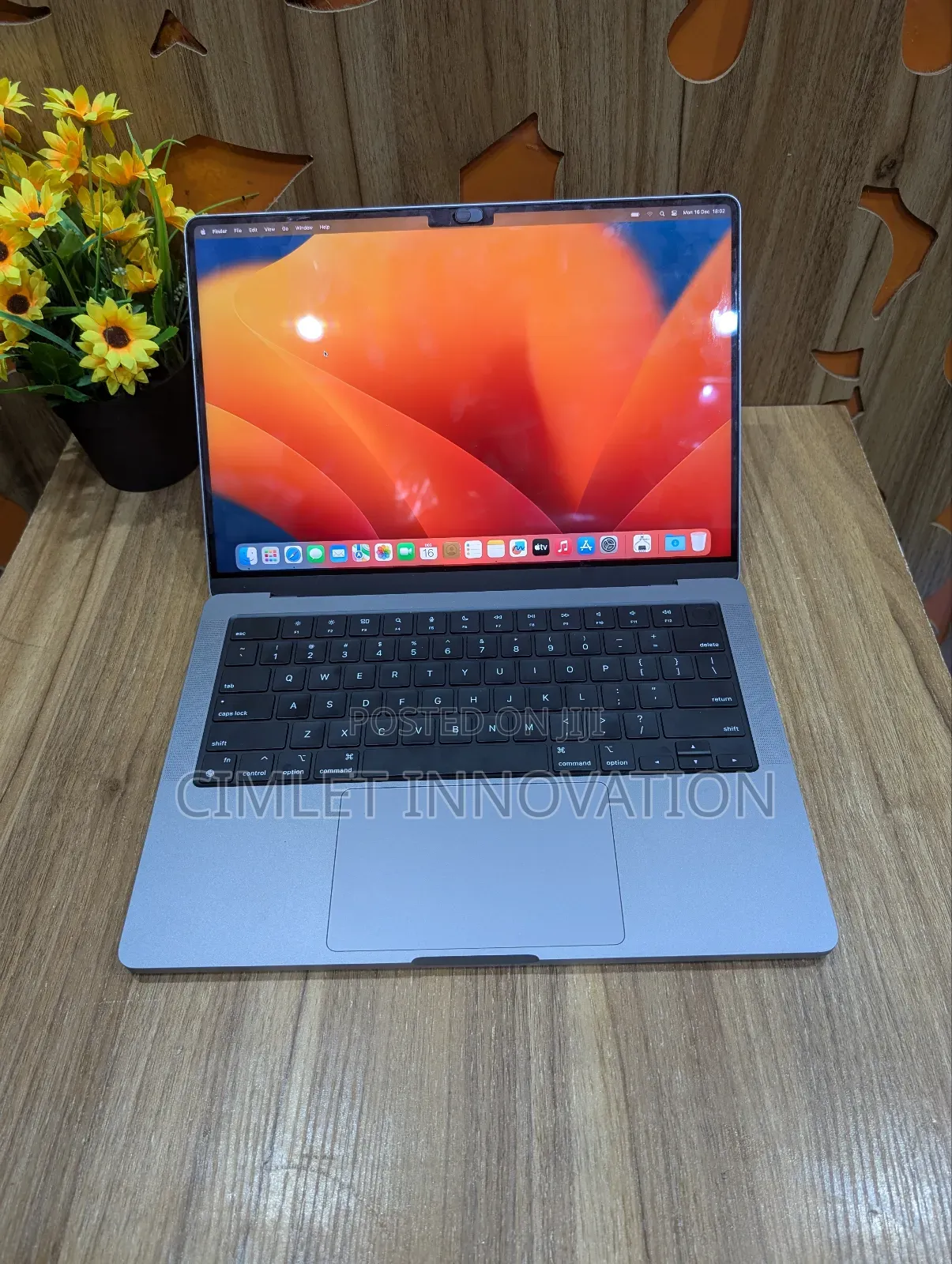 Laptop Apple MacBook Pro 2021 M1 16GB Apple M1 Pro SSD 512GB