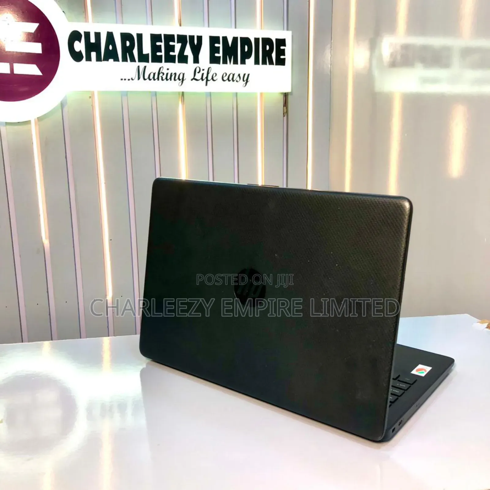Laptop HP 14-Dq2031tg 8GB Intel Core I3 SSD 256GB