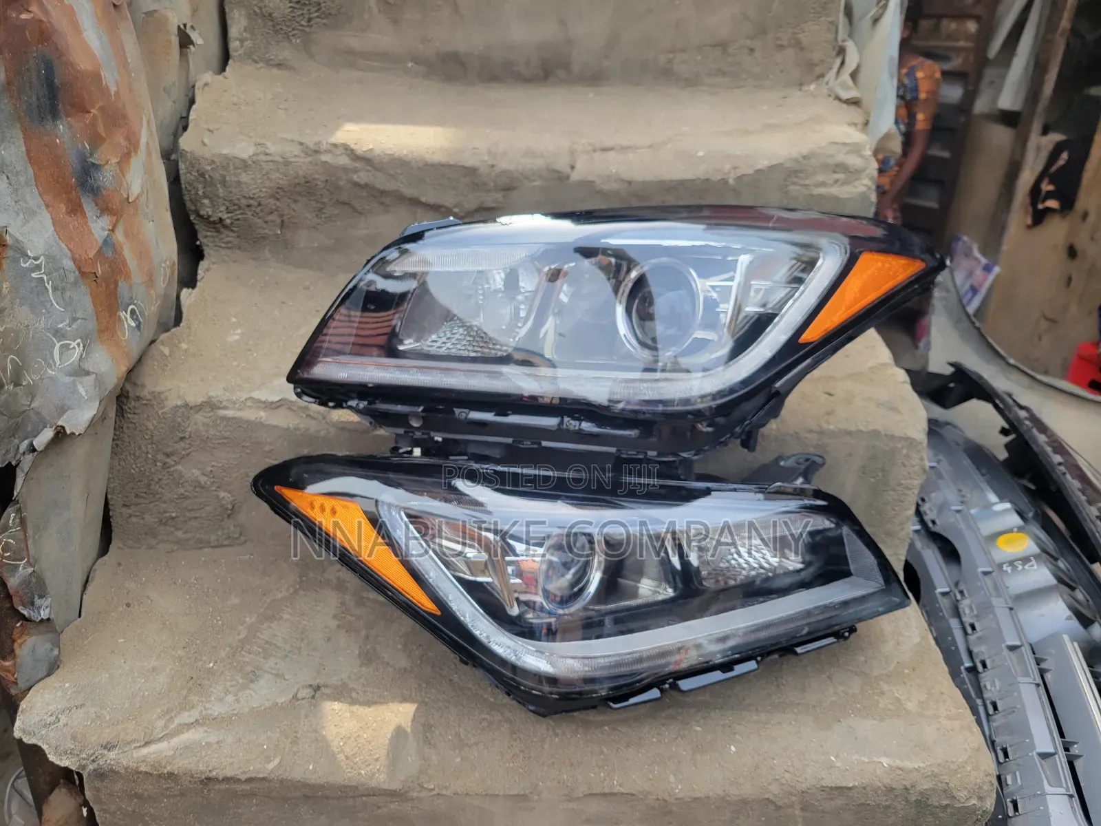 Hyundai Genesis Headlamp Set 2020 Model