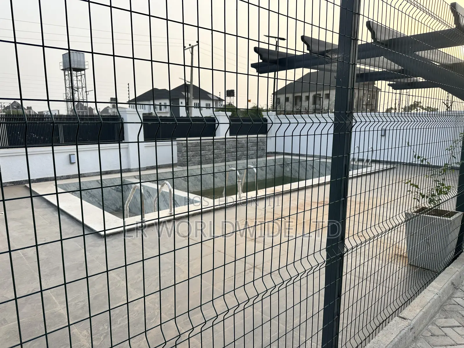 5bdrm Townhouse/Terrace in Life Camp for sale