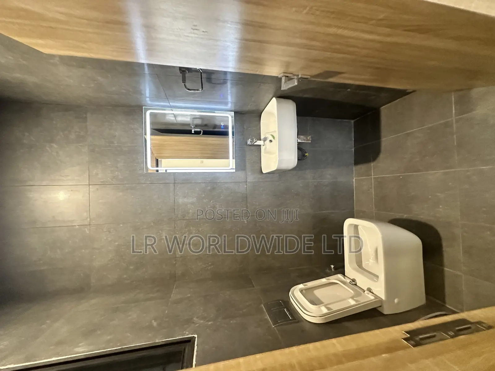 5bdrm Townhouse/Terrace in Life Camp for sale