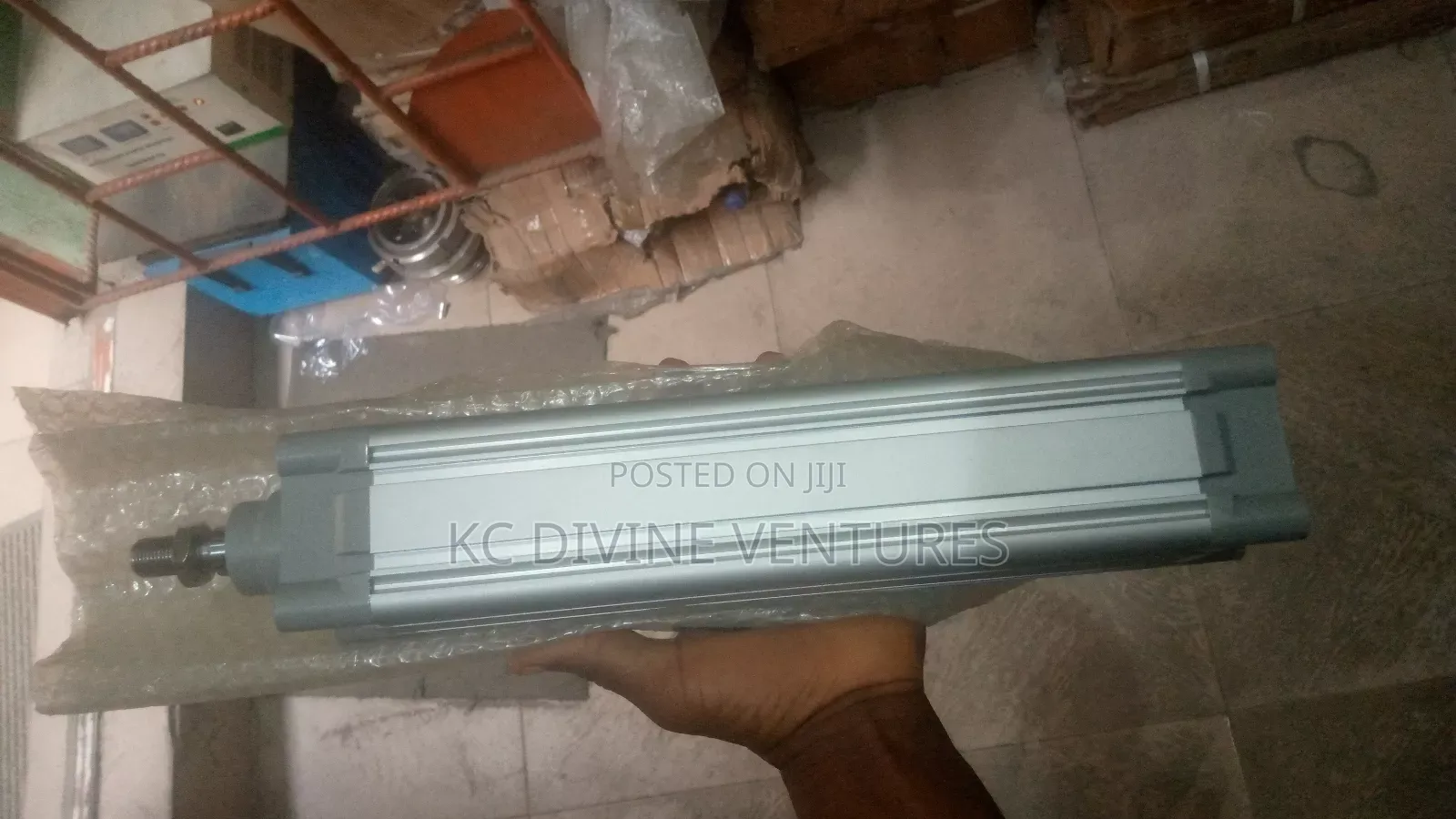 DNC 63 X 250 P. P. V. a Festo Air Cylinder