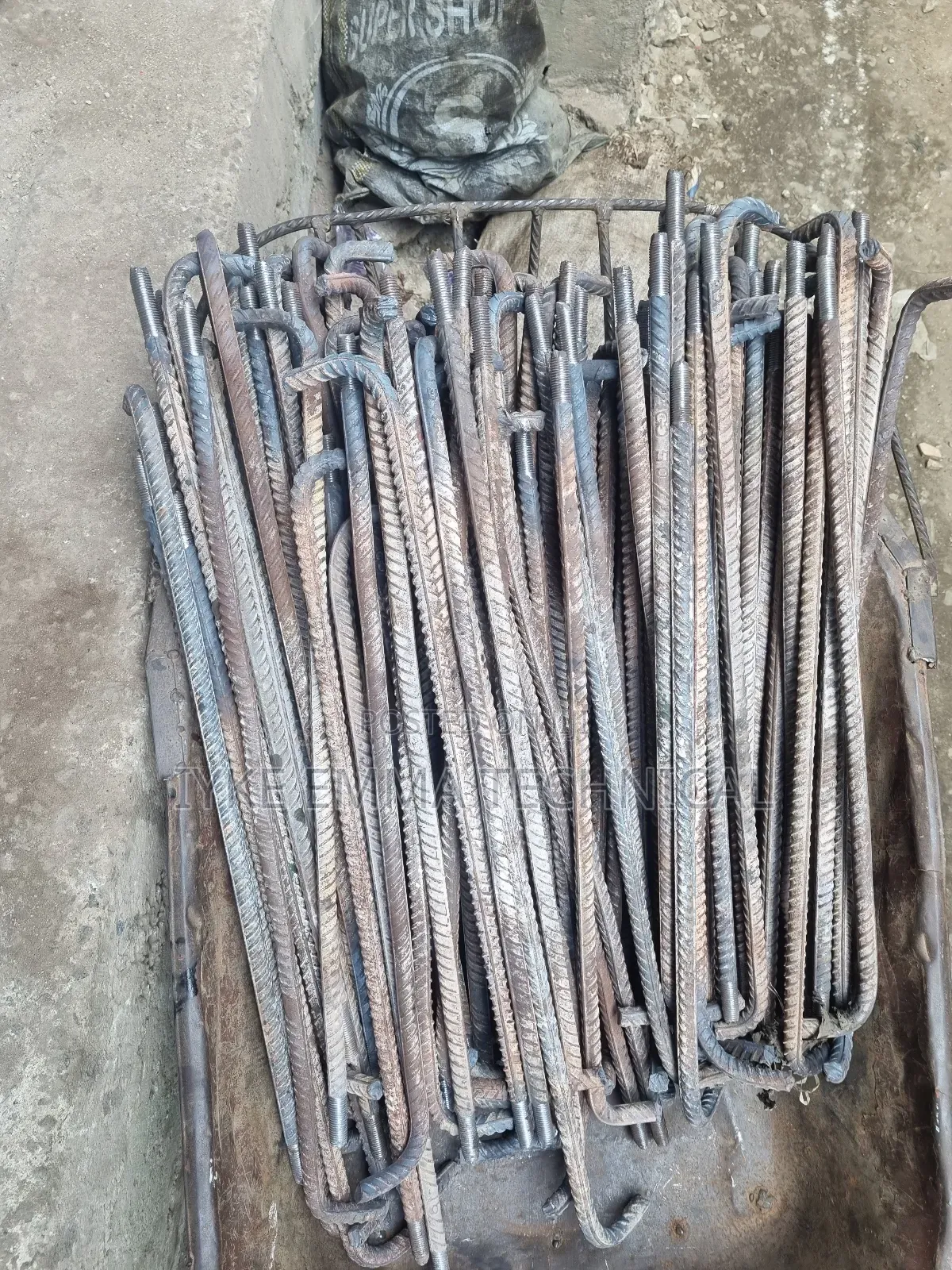 J Type Carbon Steel Foundation Bolt and Nut All Sizes Avai