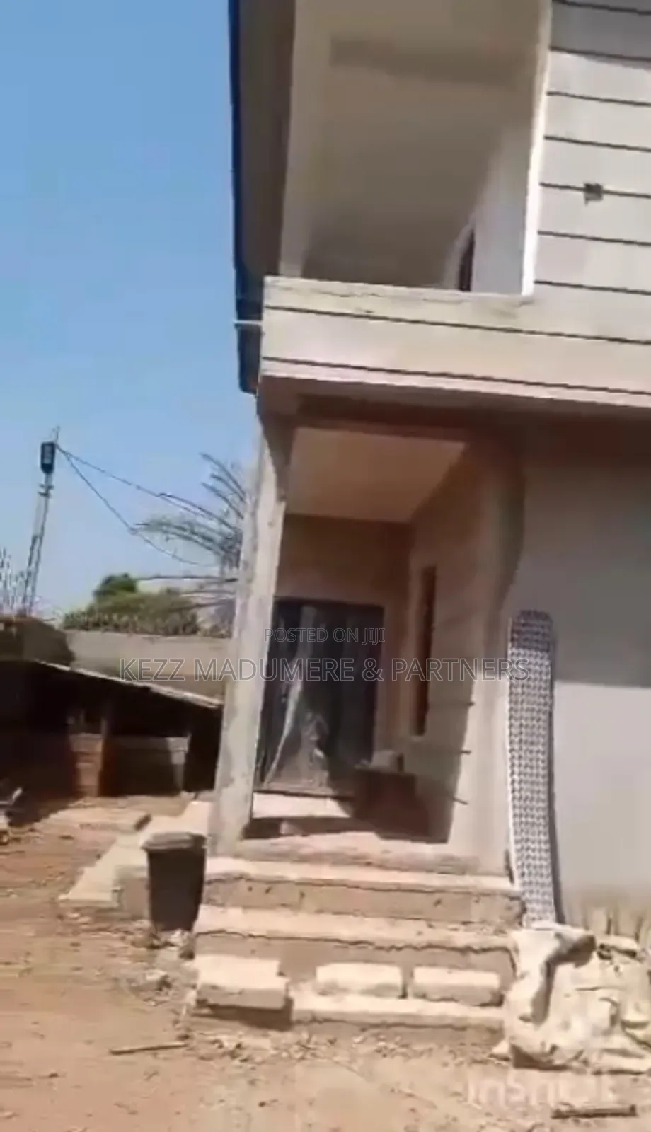 7bdrm Duplex in Monarch Avenue , for sale