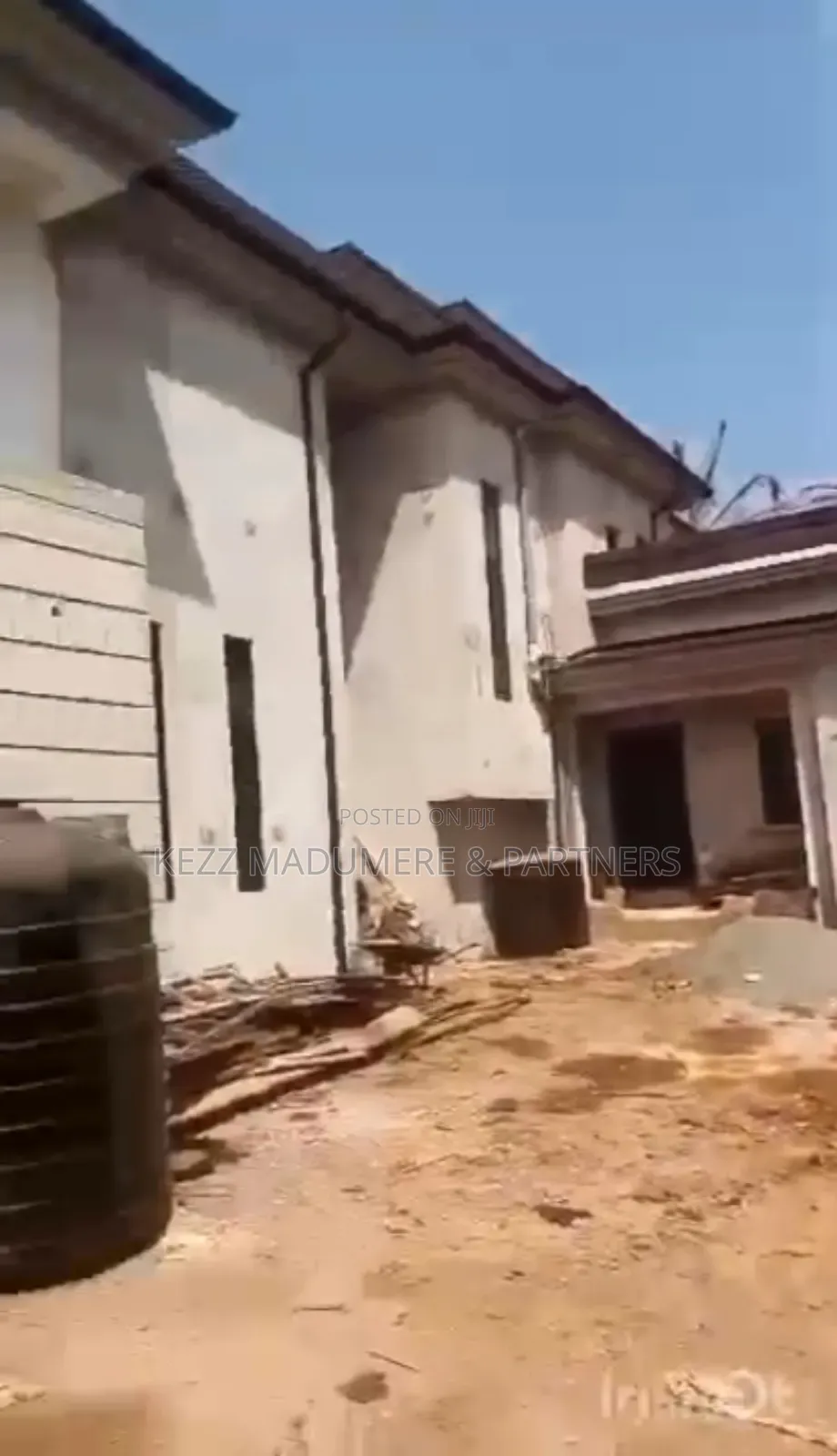 7bdrm Duplex in Monarch Avenue , for sale