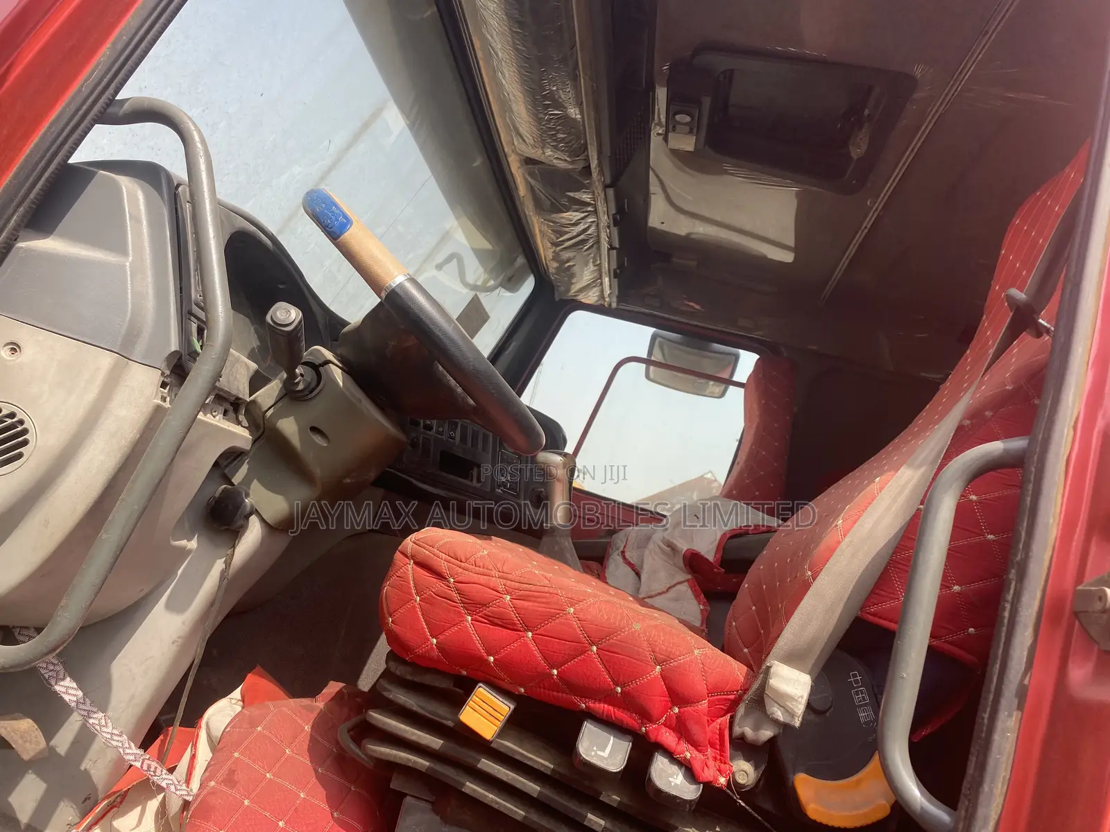Howo 375 Tractor Head Red