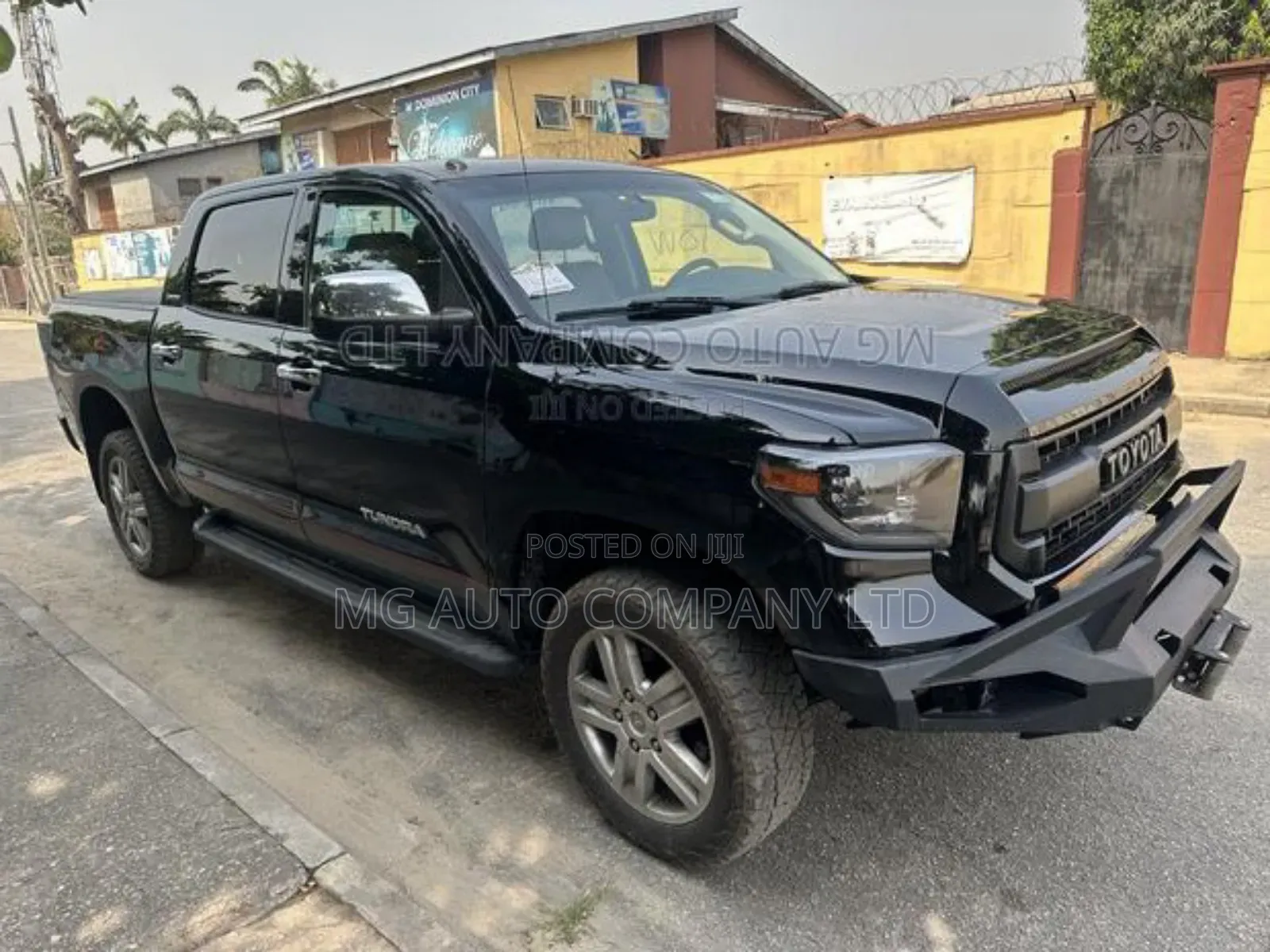 Toyota Tundra CrewMax 4x4 Platinum 5.7L V8 FFV* 2013 Black