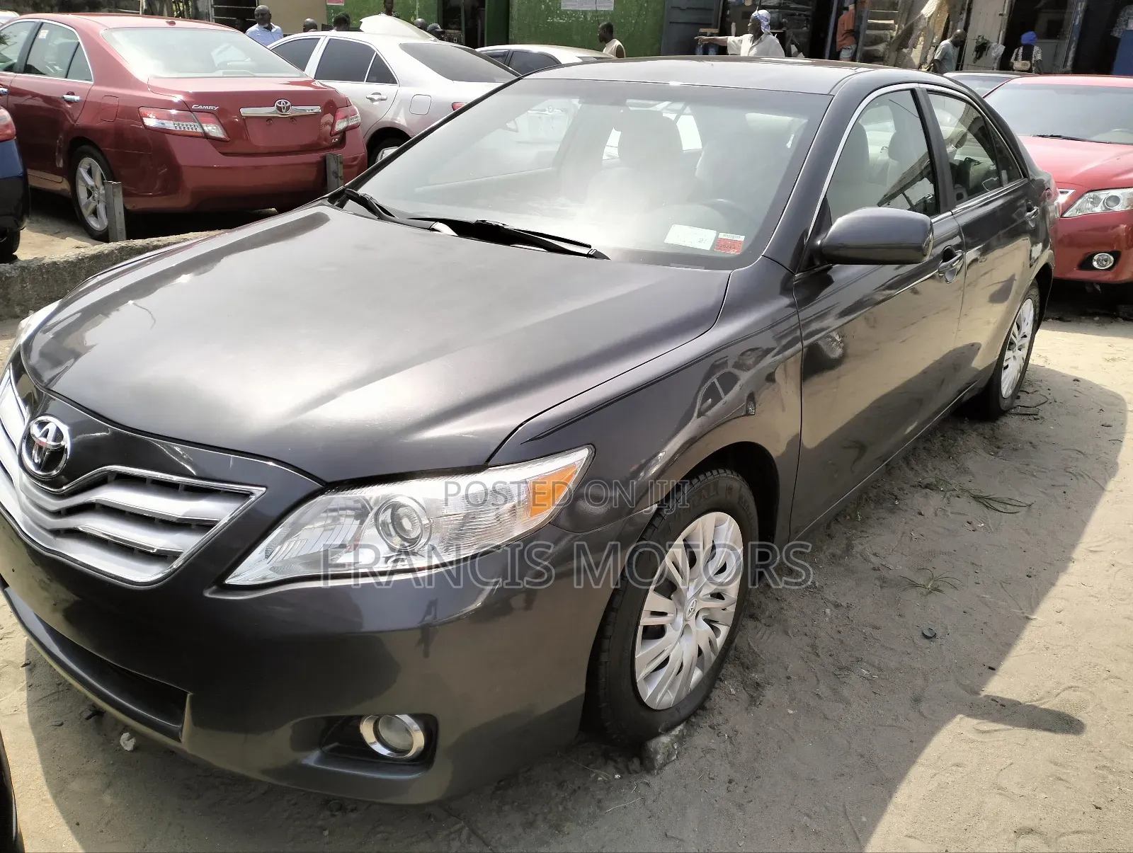 Toyota Camry LE V6 4dr Sedan (3.5L 6cyl 6AM) 2010 Gray