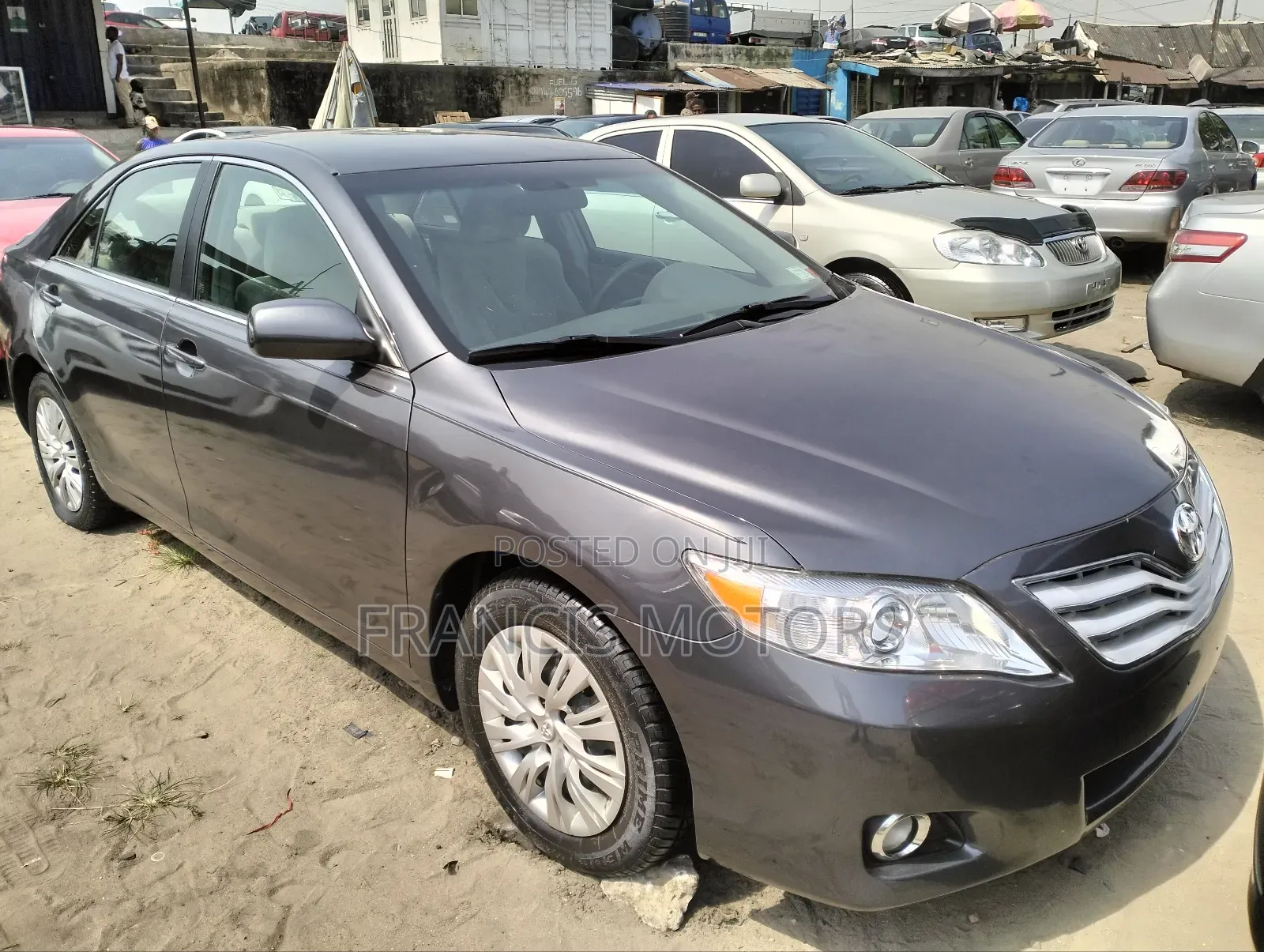 Toyota Camry LE V6 4dr Sedan (3.5L 6cyl 6AM) 2010 Gray