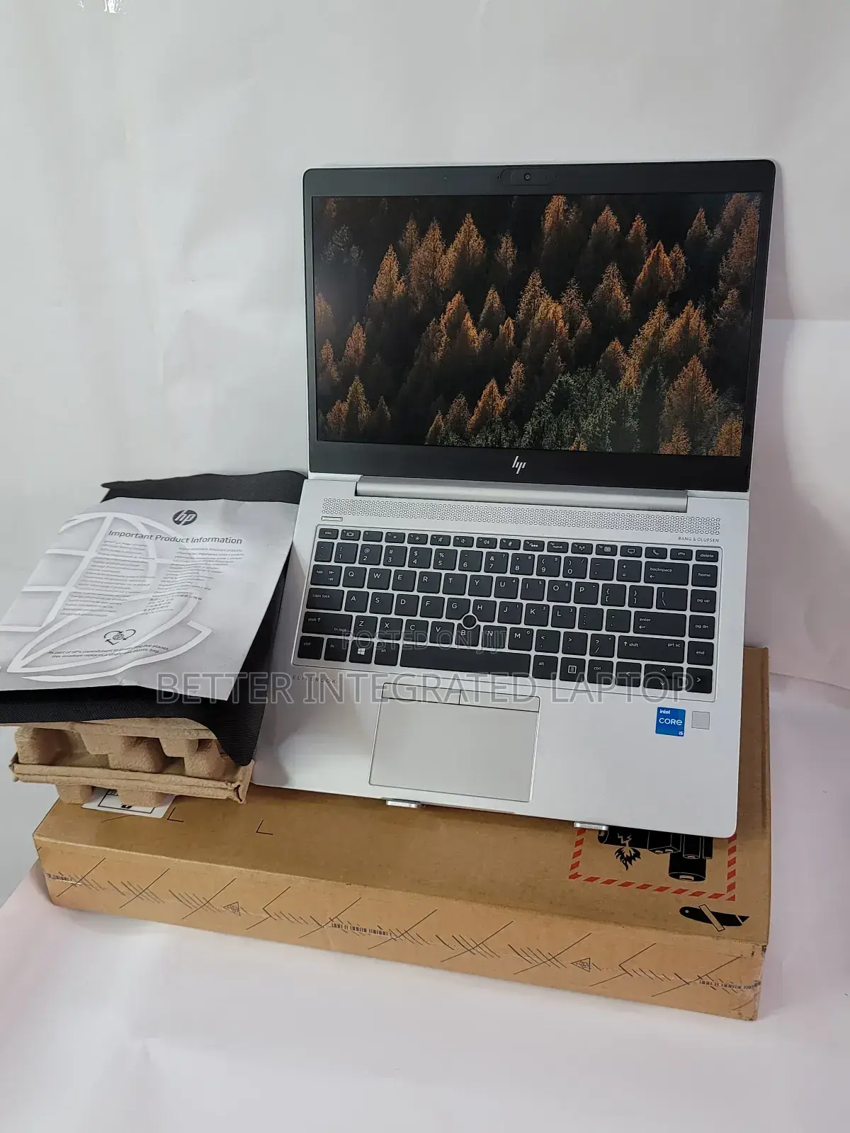 New Laptop HP EliteBook 820 8GB Intel Core i5 SSD 512GB