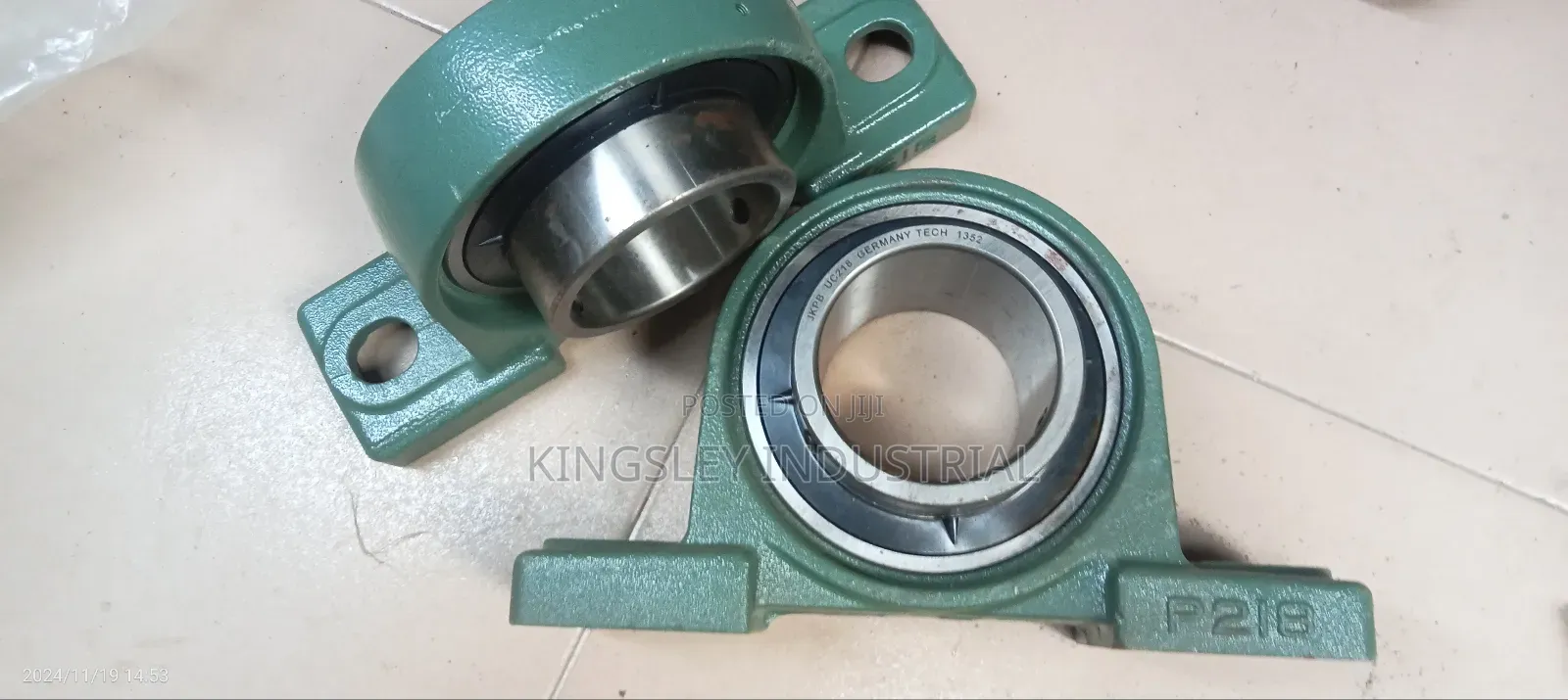 Flange Bearing Ucf220 100mm 4 Bolts Sitting