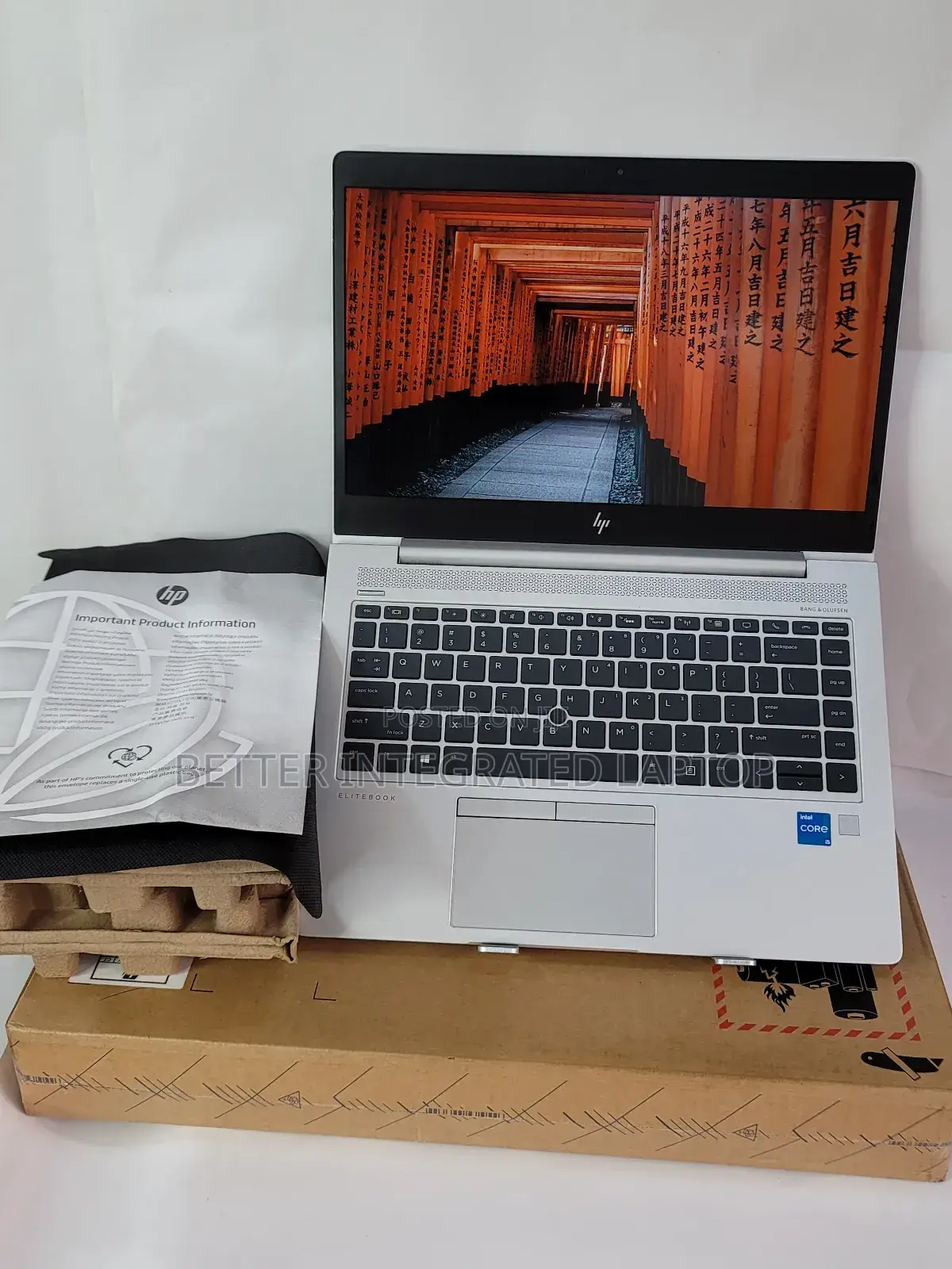New Laptop HP EliteBook 820 8GB Intel Core i5 SSD 1T
