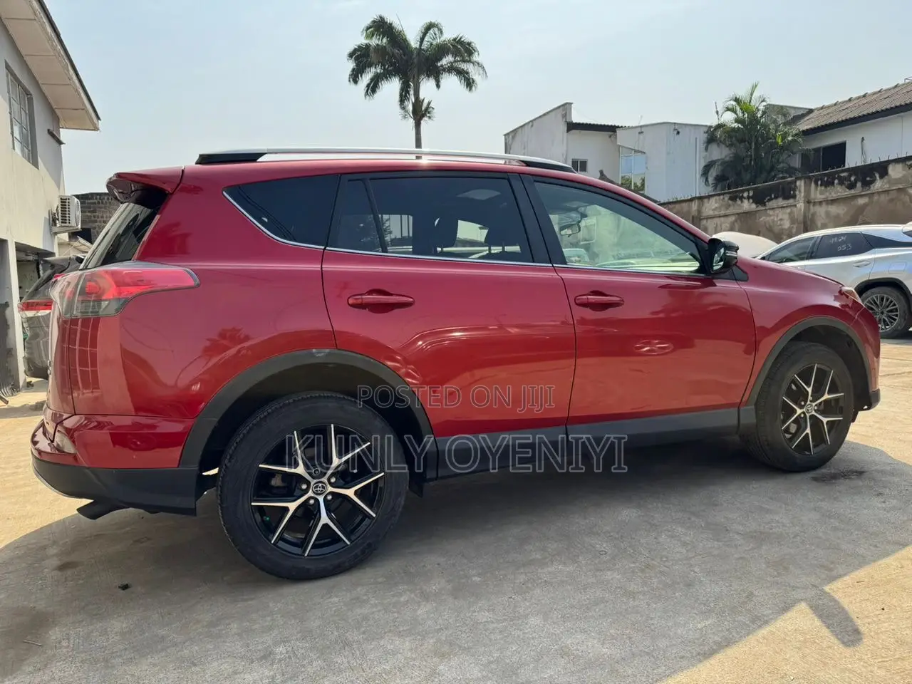 Toyota RAV4 SE AWD (2.5L 4cyl 6A) 2016 Red