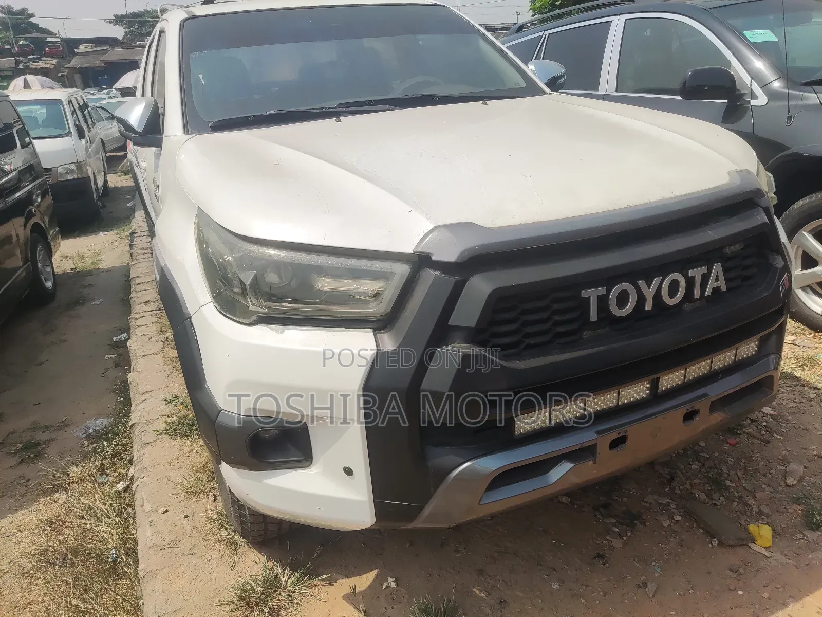 Toyota Hilux 2016 White