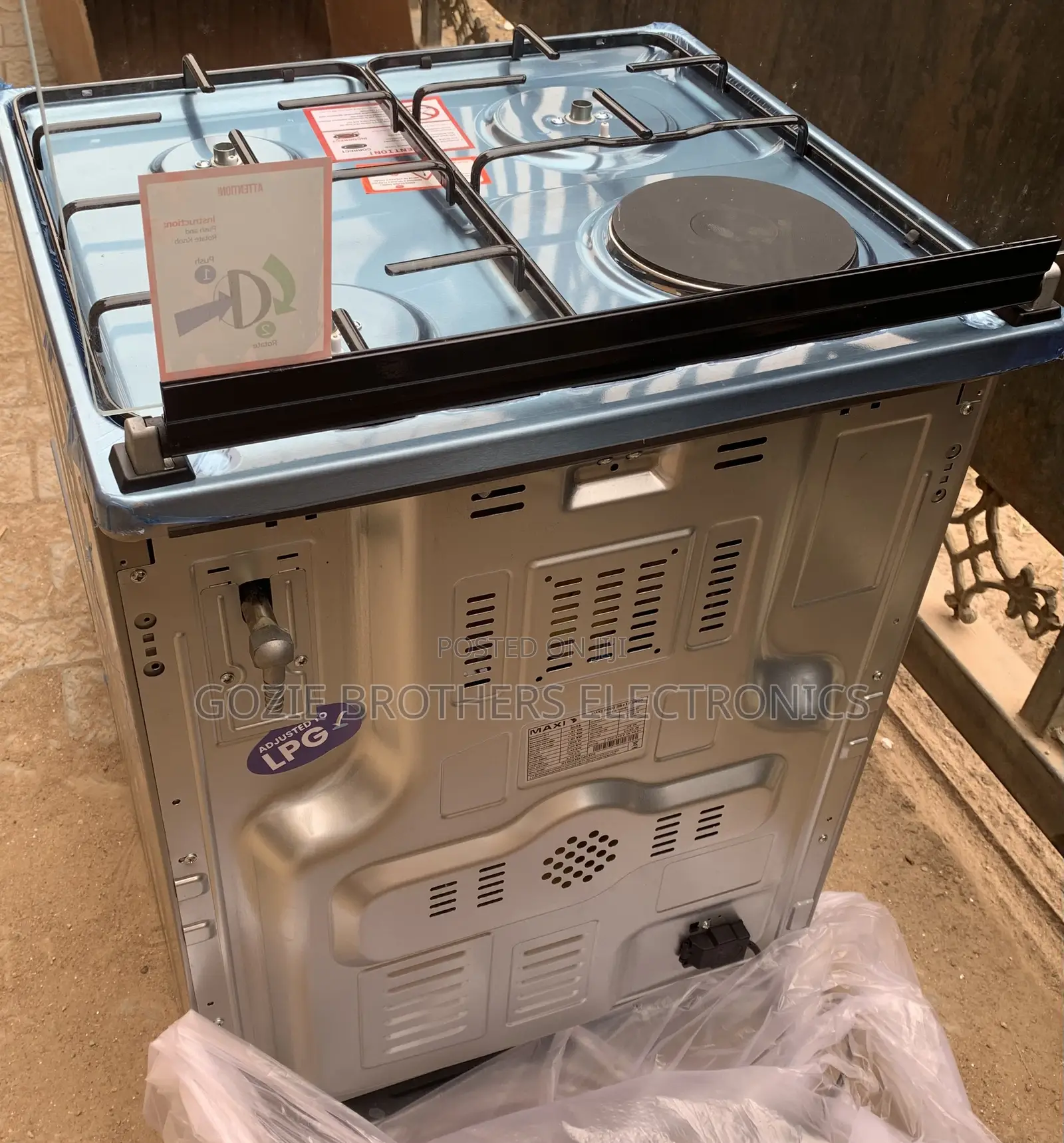 Maxi 3g/1e Standing Gas Cooker With Oven Size 60 X 60