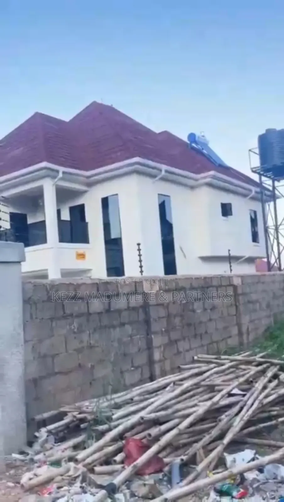 5bdrm Duplex in By Godfrey Okoye for sale