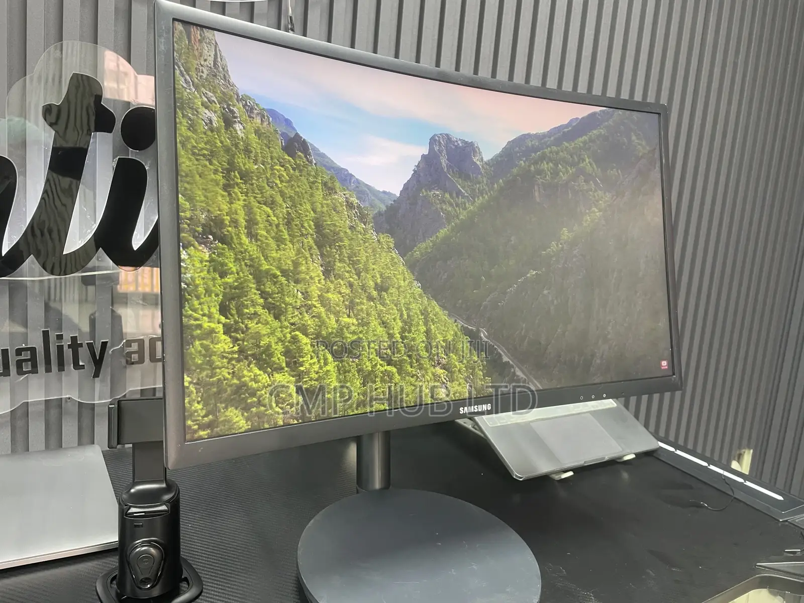 Samsung Curved 24" 144hz 1ms MPRT Full Hd Gaming Monitor