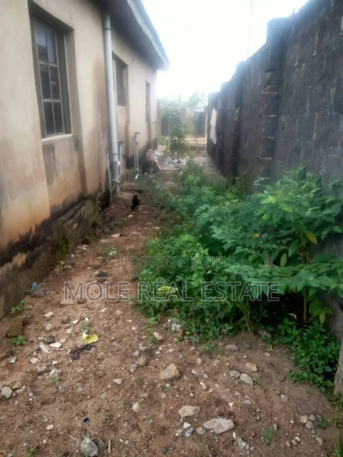 Full Plot With Bungalow Asalu Bustop Abaranje