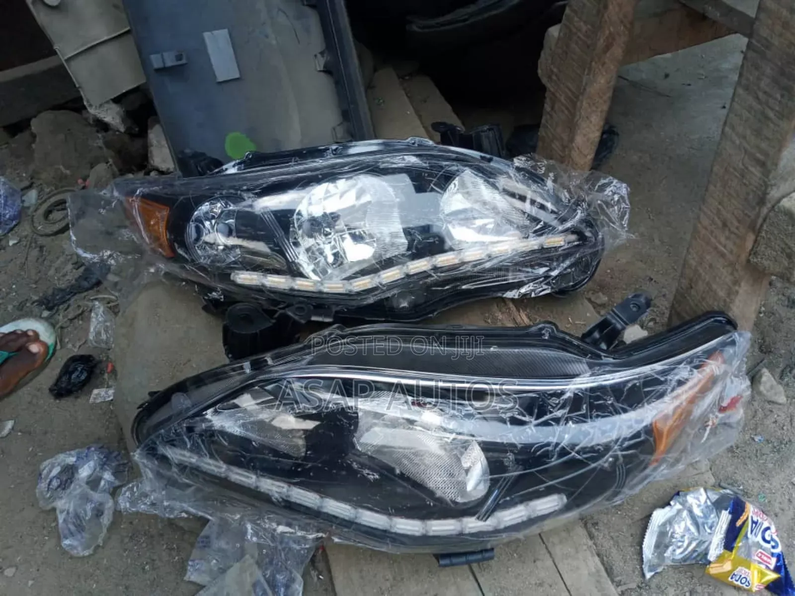 Headlamp for Toyota Corolla 2012