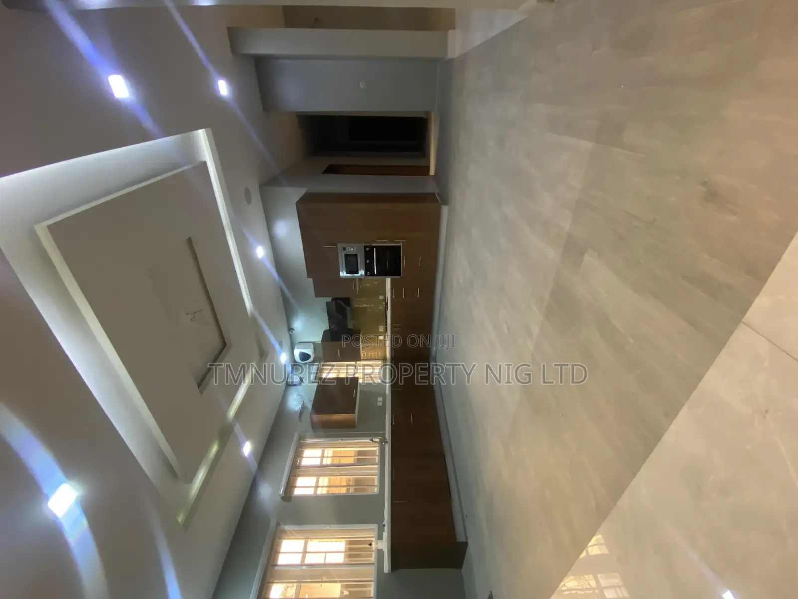 5bdrm Apartment in First Estate, Chevron for rent