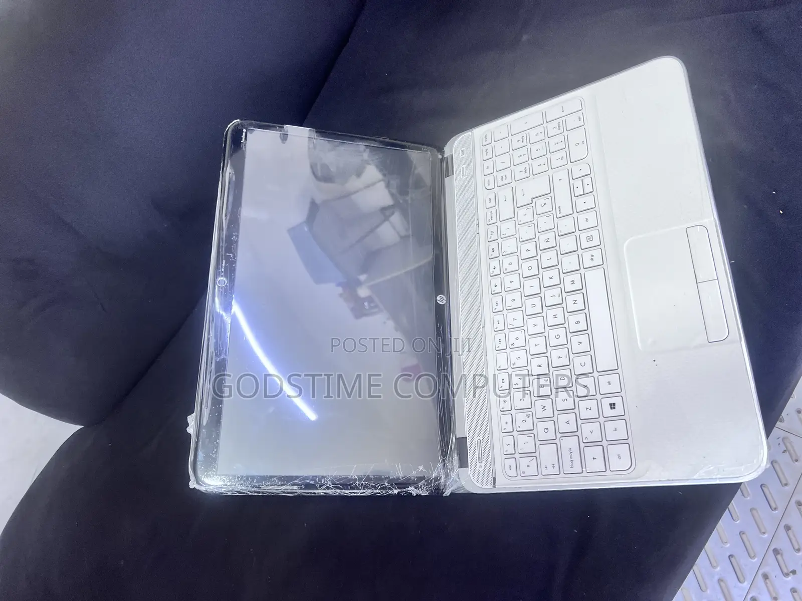 New Laptop HP Pavilion 15 8GB Intel Core I5 HDD 1T