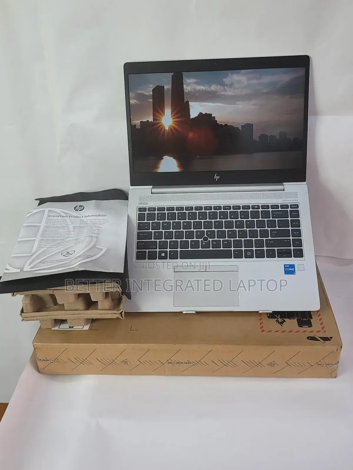 New Laptop HP EliteBook 830 32GB Intel Core I5 SSD 256GB