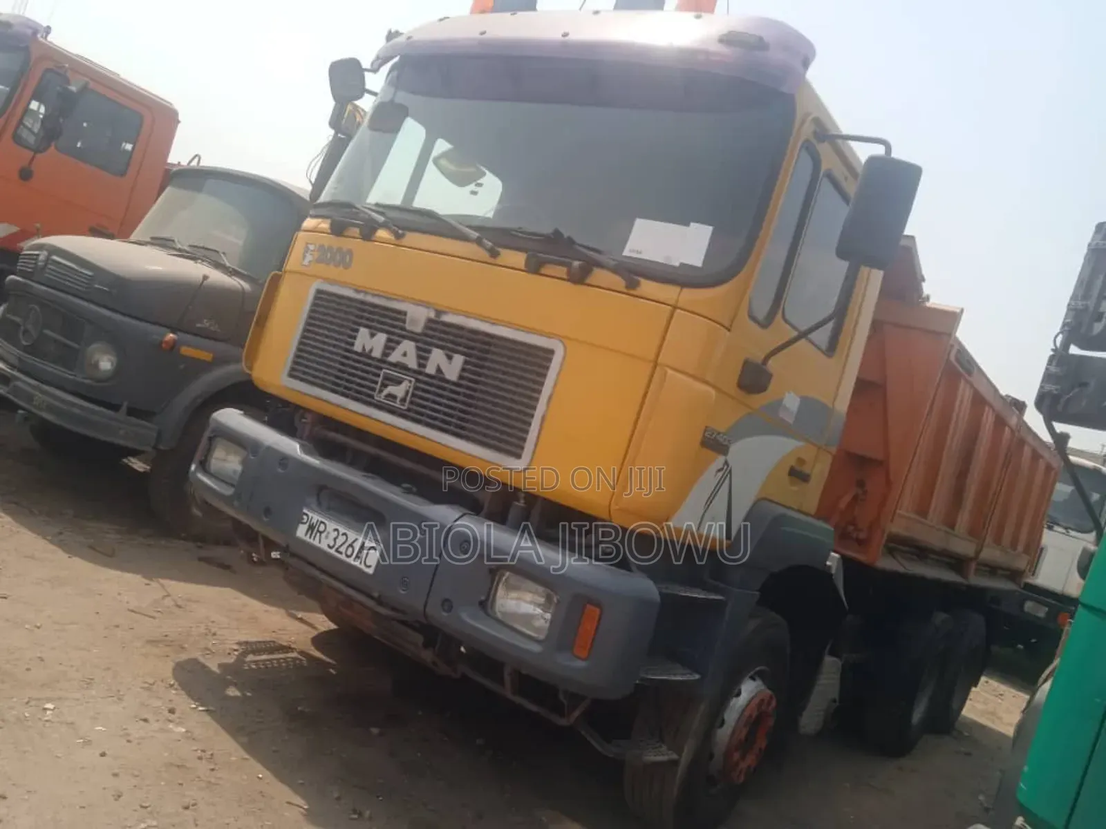 Man Tipper 10tyres