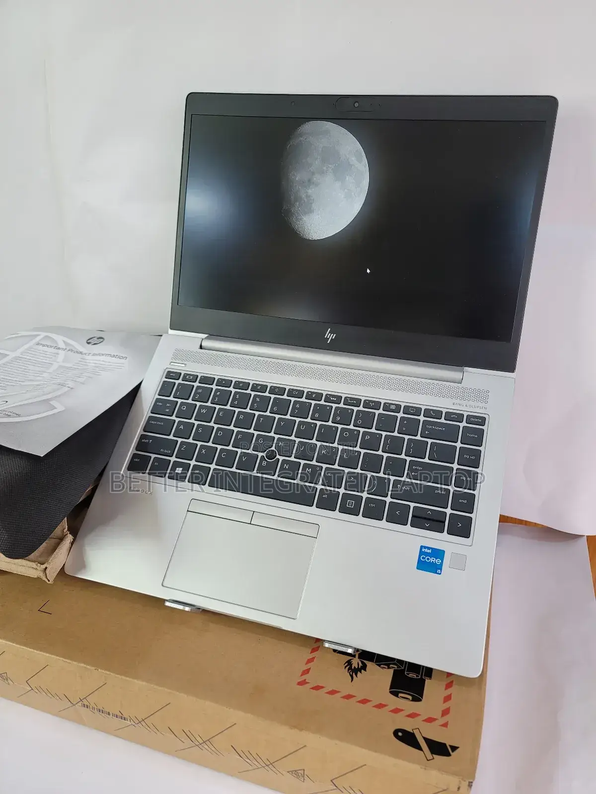New Laptop HP EliteBook 830 12GB Intel Core i5 SSD 1T
