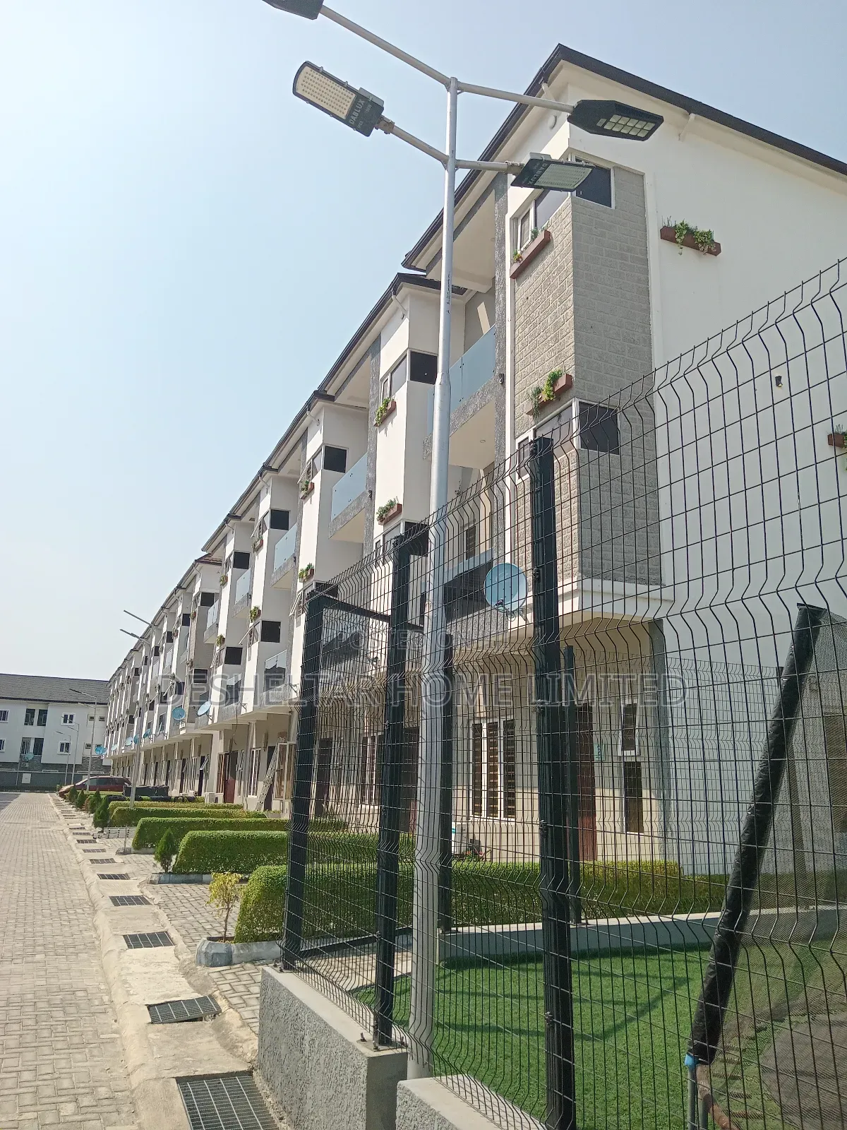 4bdrm Townhouse/Terrace in Ademirable Home, Lekki Phase 1 for sale