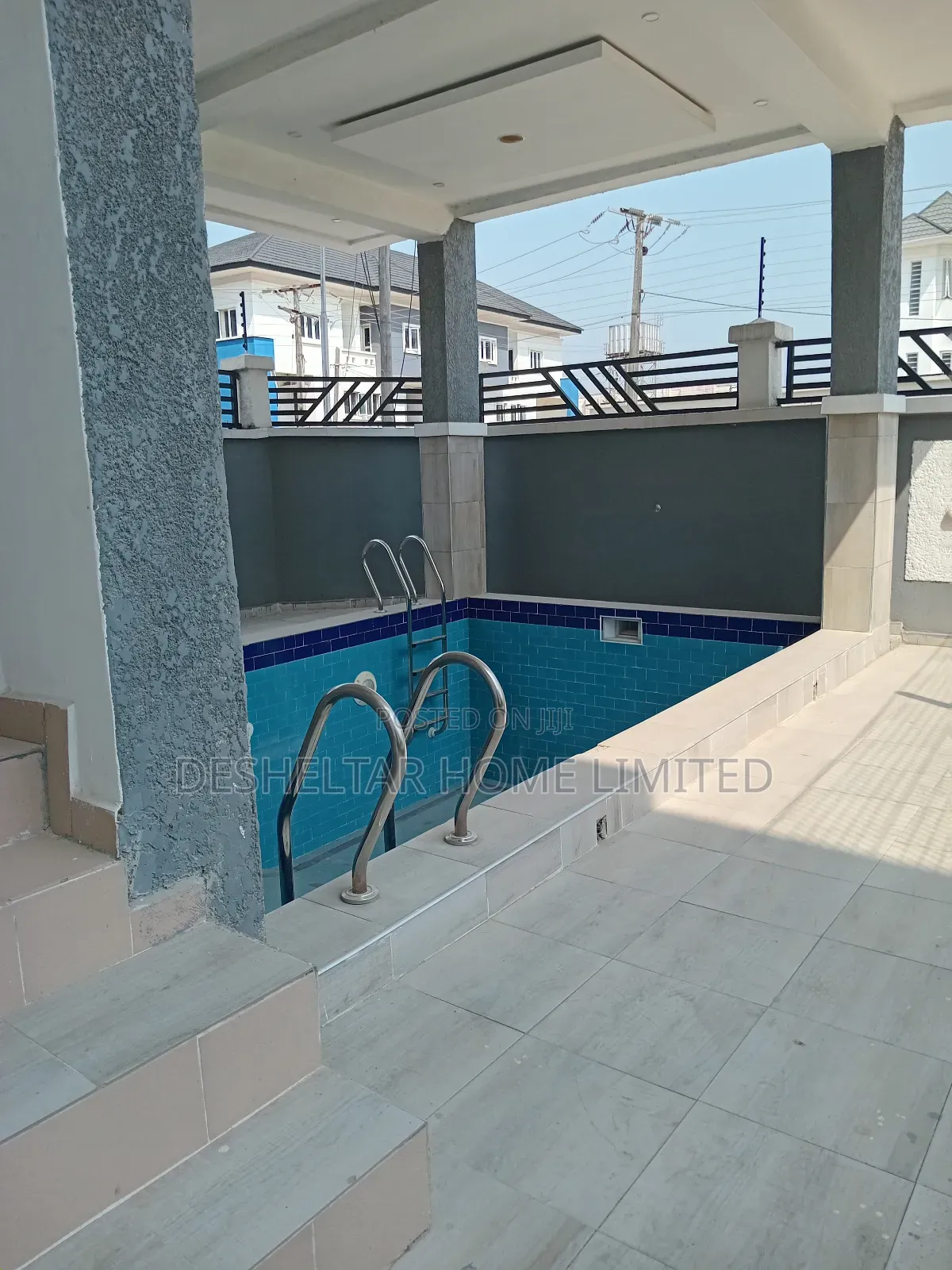 4bdrm Townhouse/Terrace in Ademirable Home, Lekki Phase 1 for sale
