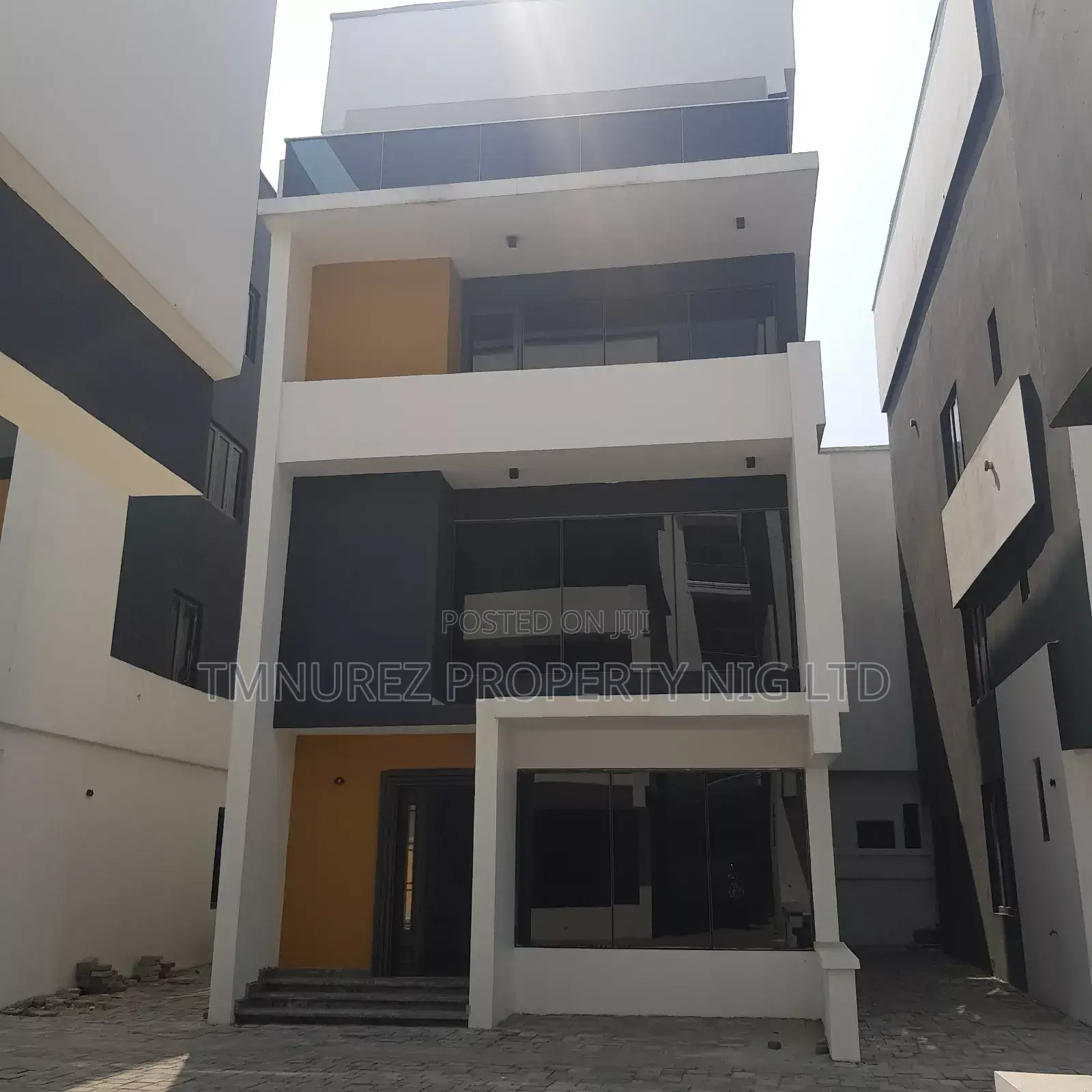 5bdrm Duplex in Chevon Lekki for sale