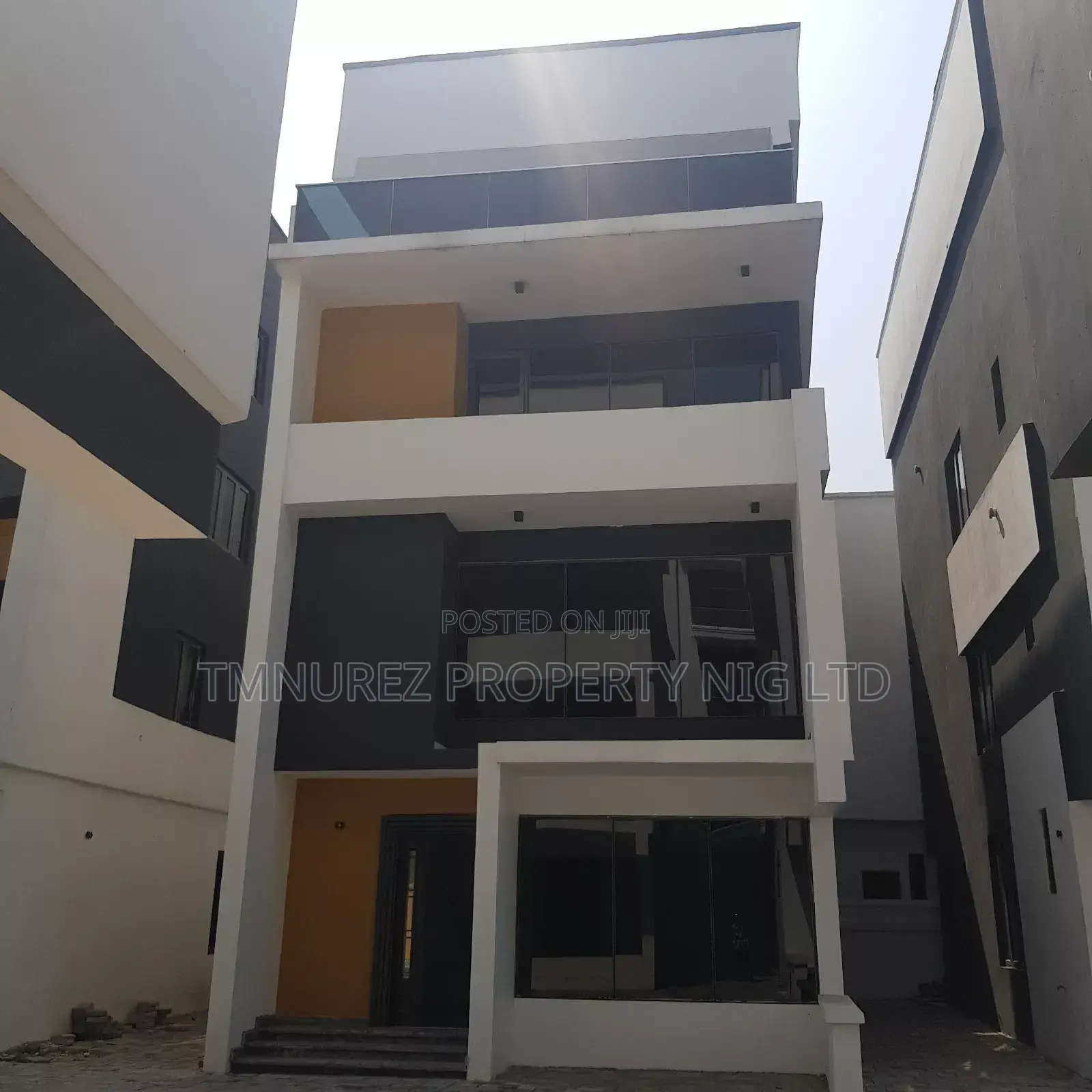 5bdrm Duplex in Chevon Lekki for sale