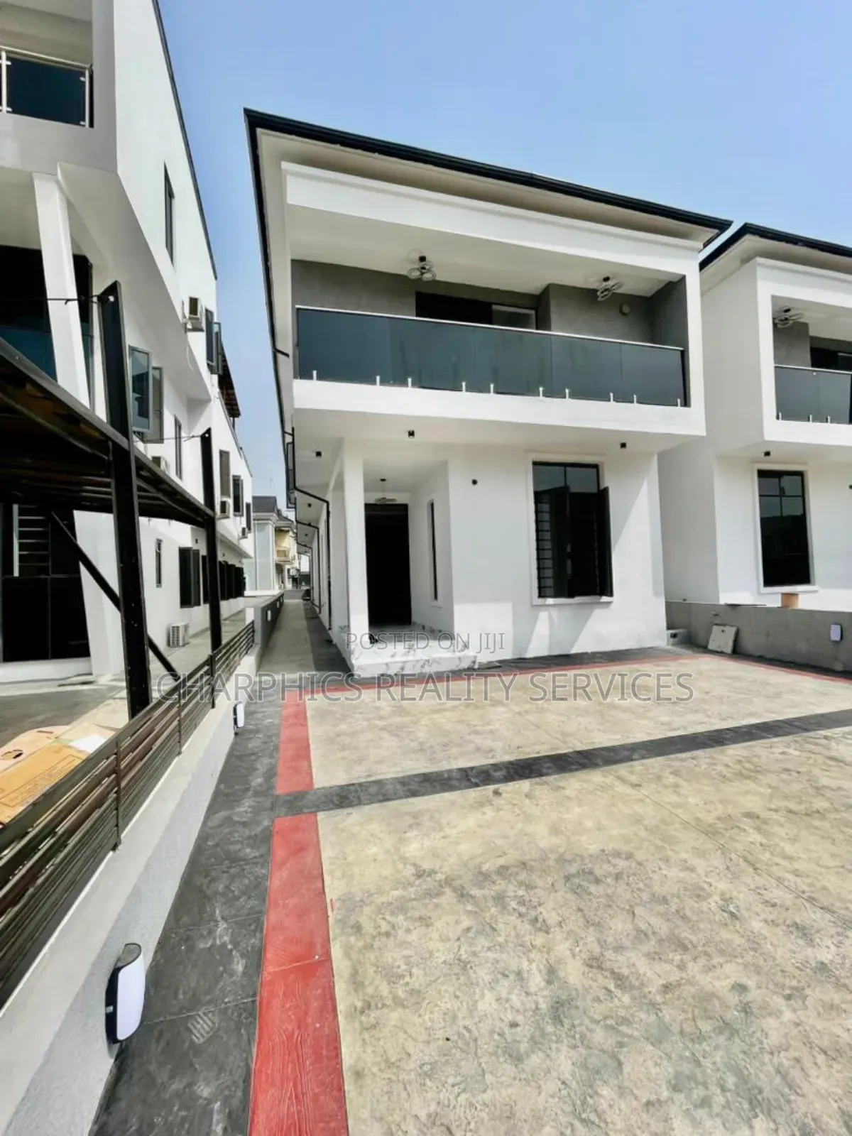 5bdrm Duplex in Ikota for sale