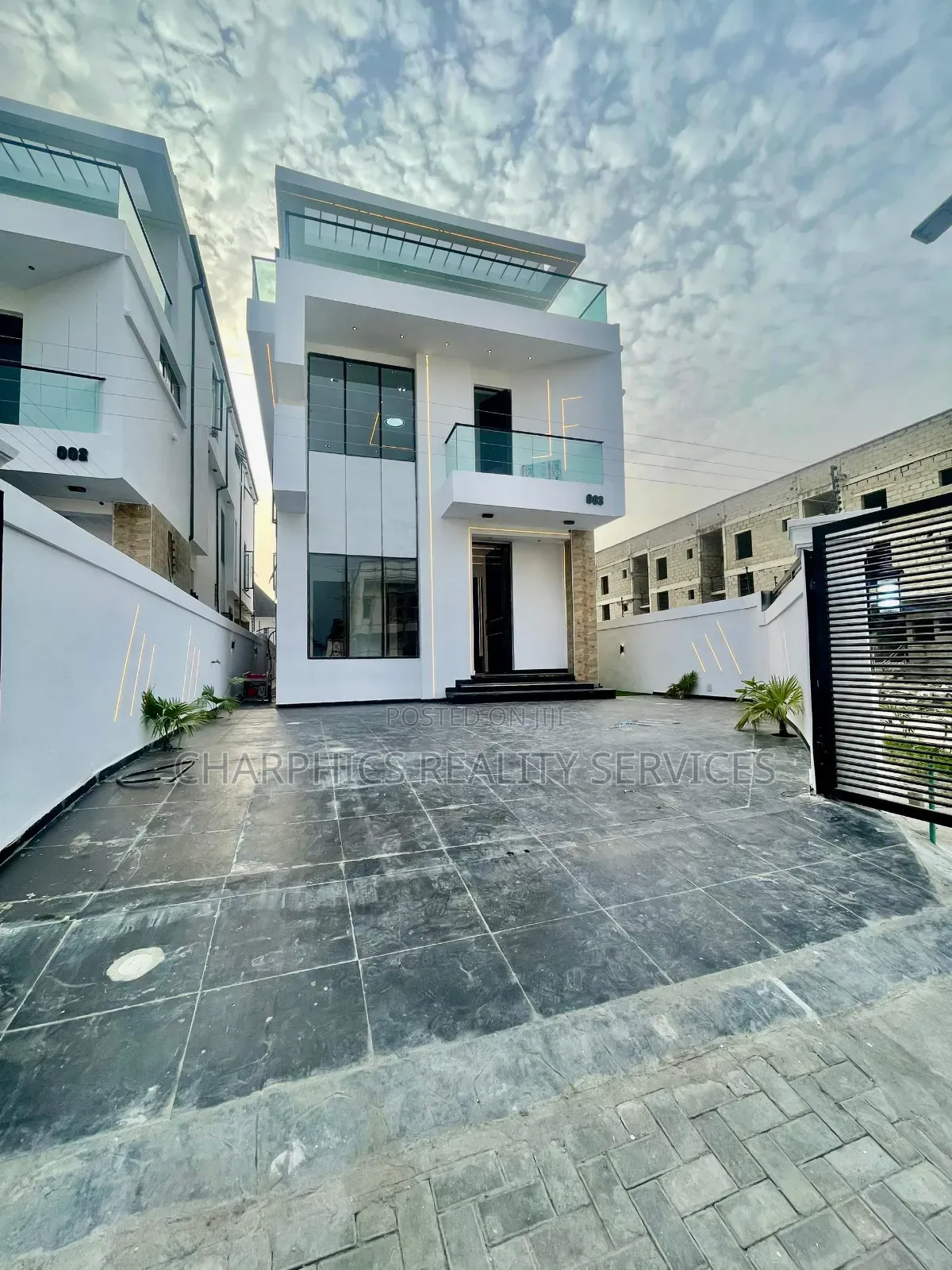 5bdrm Duplex in VGC / Ajah for sale