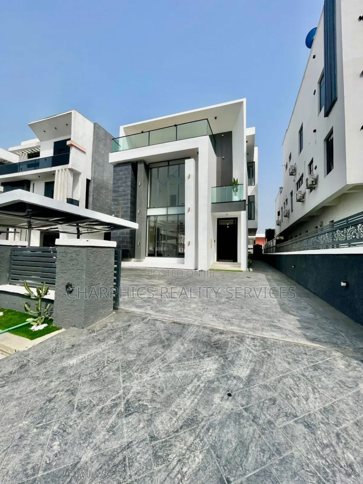 5bdrm Duplex in Lekki for sale