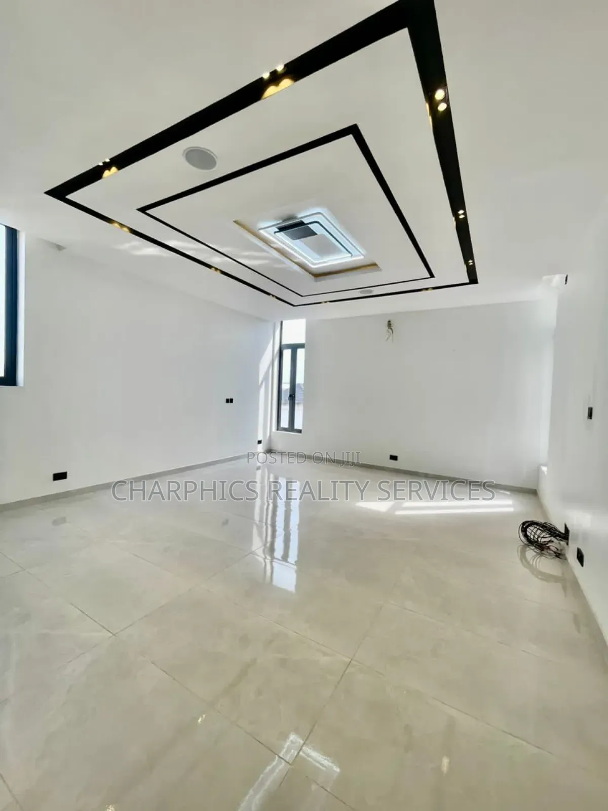 5bdrm Duplex in Lekki for sale