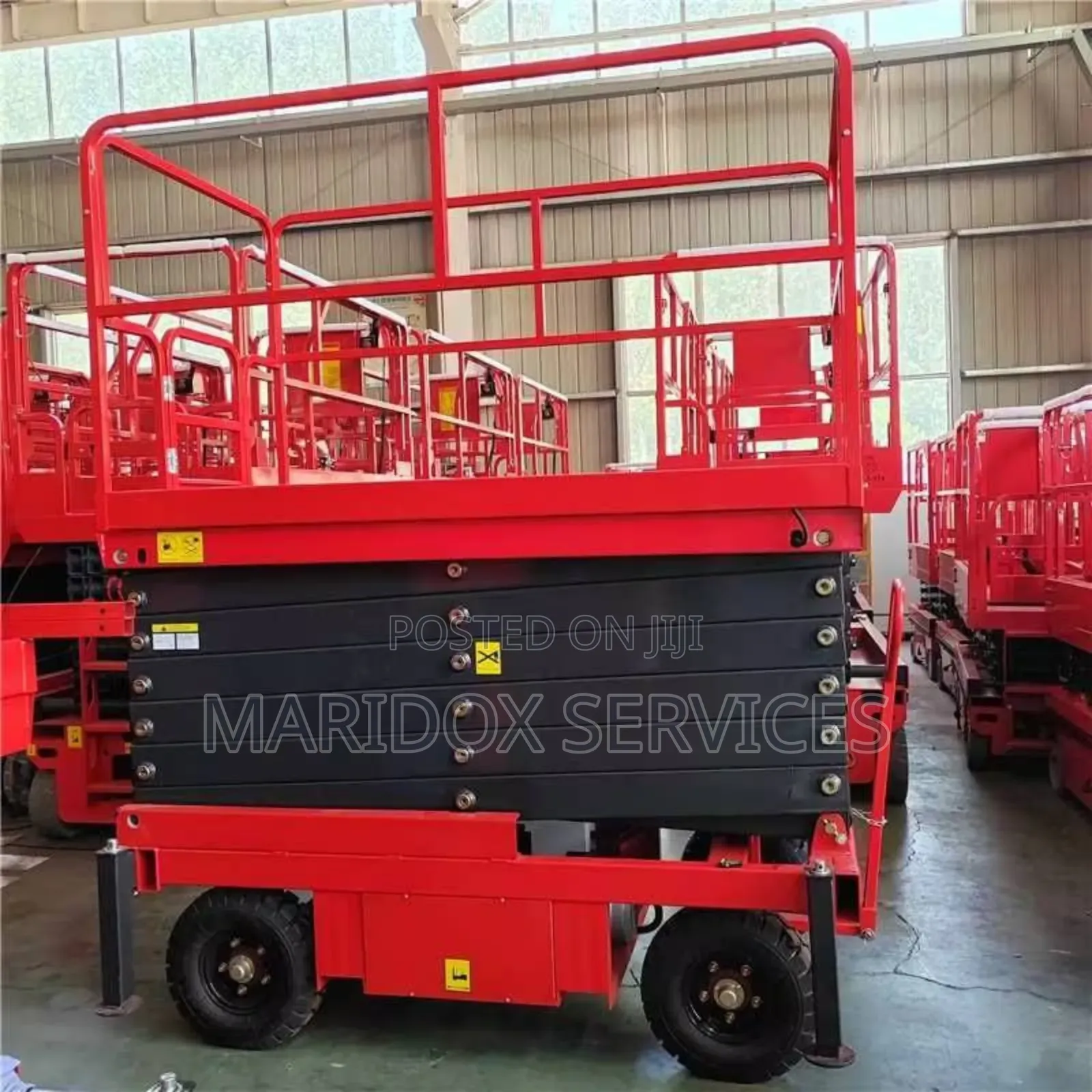 Scissor Lift 300kgx12m Battery Powered
