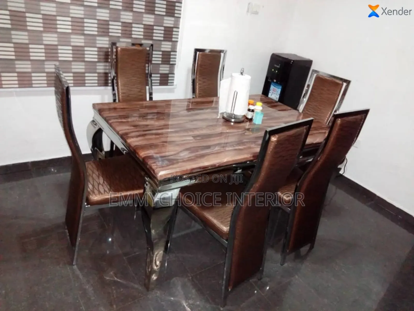 Mable Dining Table