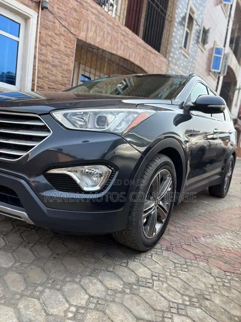Hyundai Santa Fe Limited w/Saddle Interior 4dr SUV (3.3L 6cyl 6A) 2015