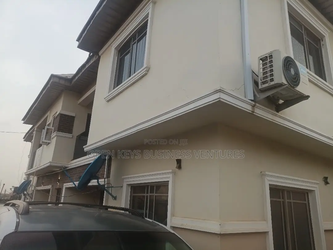 Furnished 2bdrm Block of Flats in Diamond, Ologuneru for sale