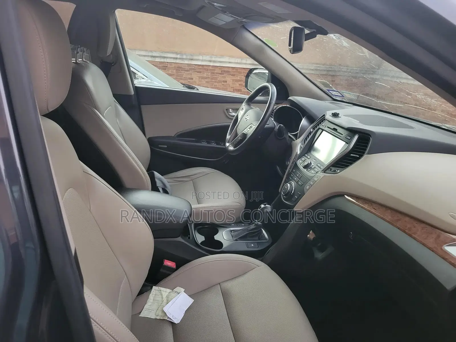 Hyundai Santa Fe Limited w/Saddle Interior 4dr SUV (3.3L 6cyl 6A) 2015