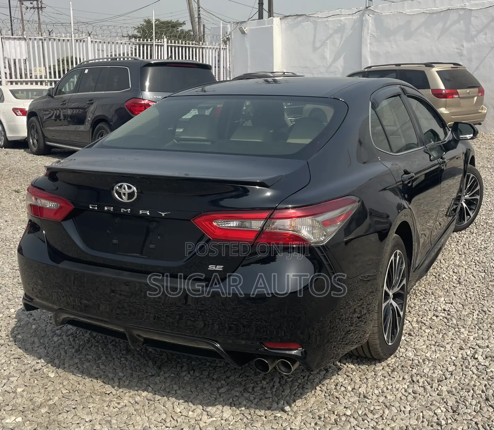 Toyota Camry SE FWD (2.5L 4cyl 8AM) 2018 Black