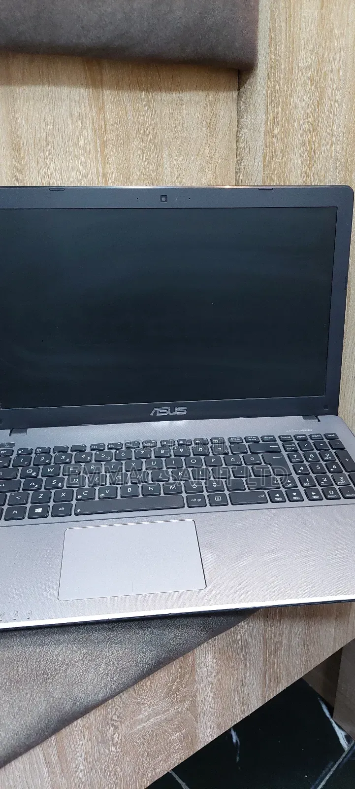 Laptop Asus X550VC 8GB Intel Core I5 HDD+SSD 500GB